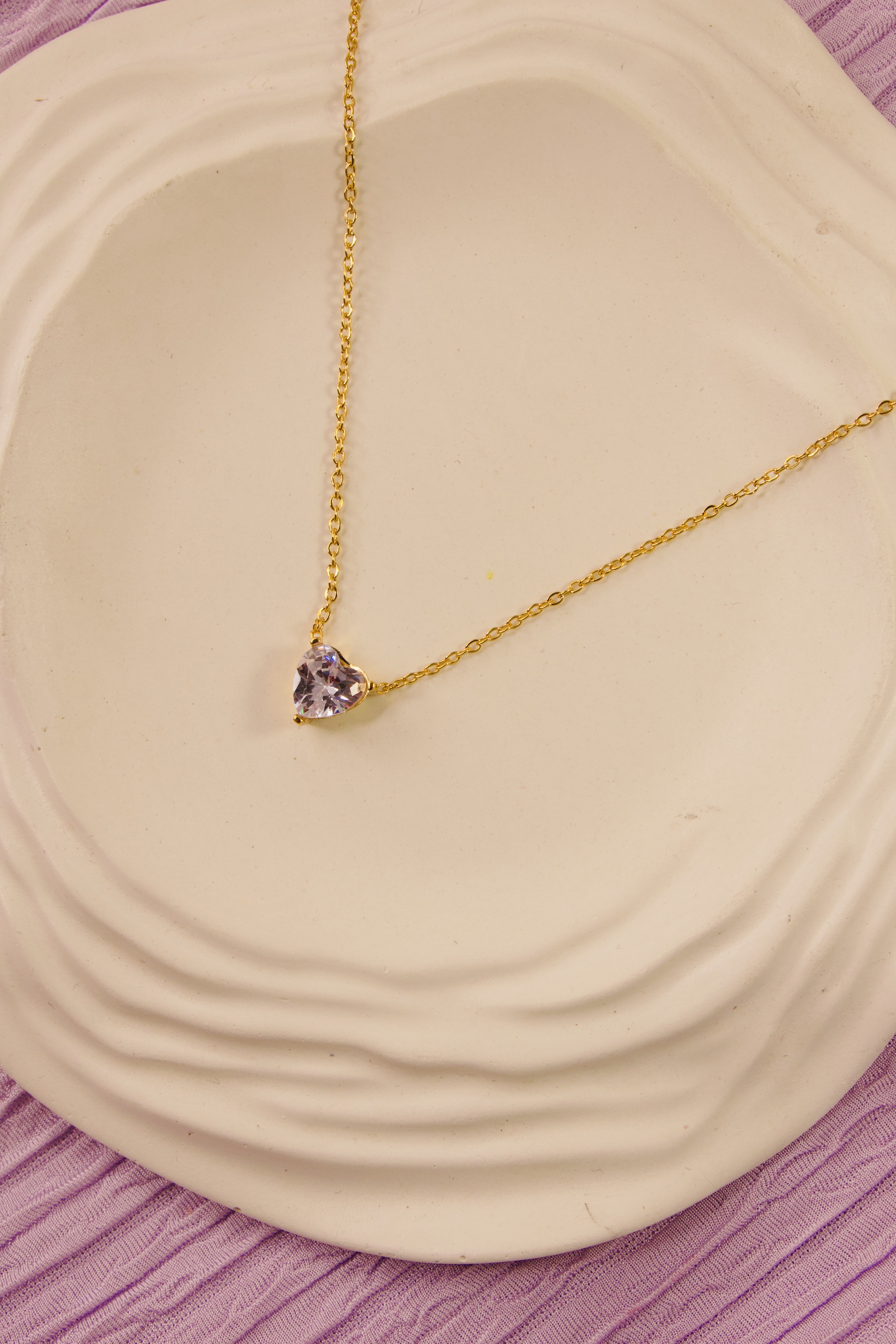 Minimal Heart necklace 