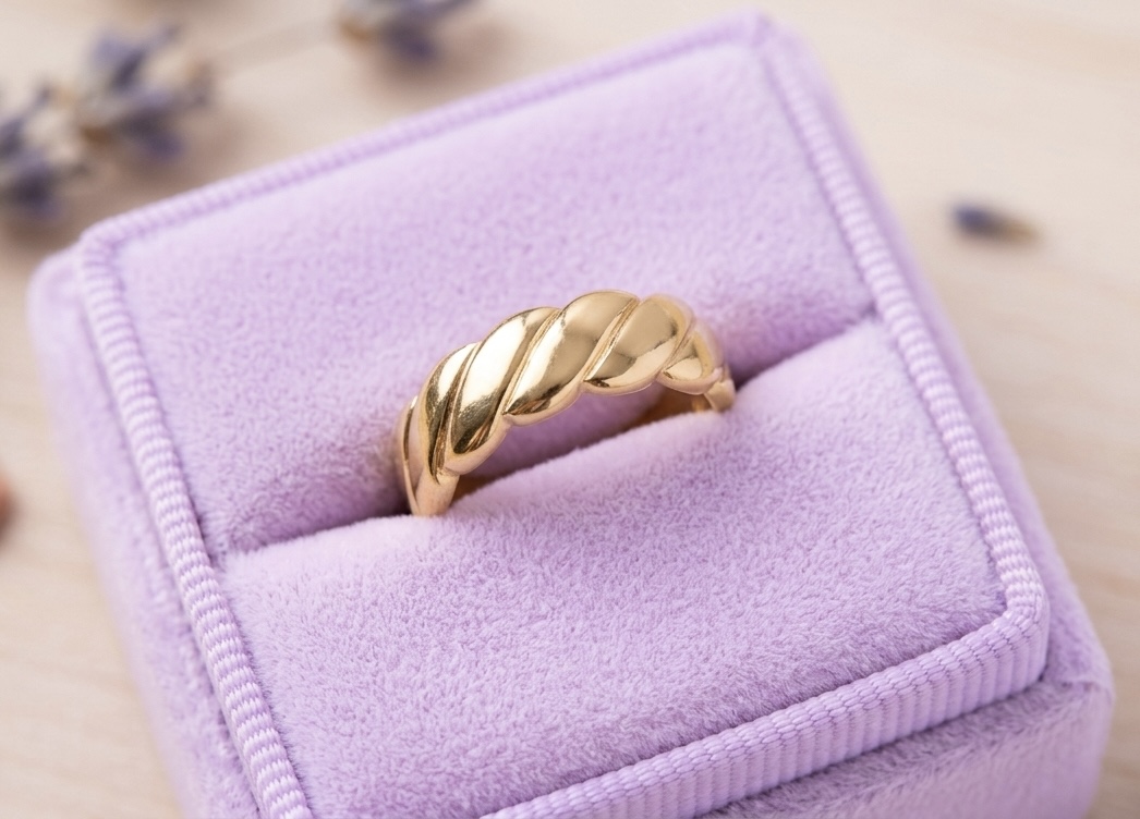 Twisted Gold Band Ring