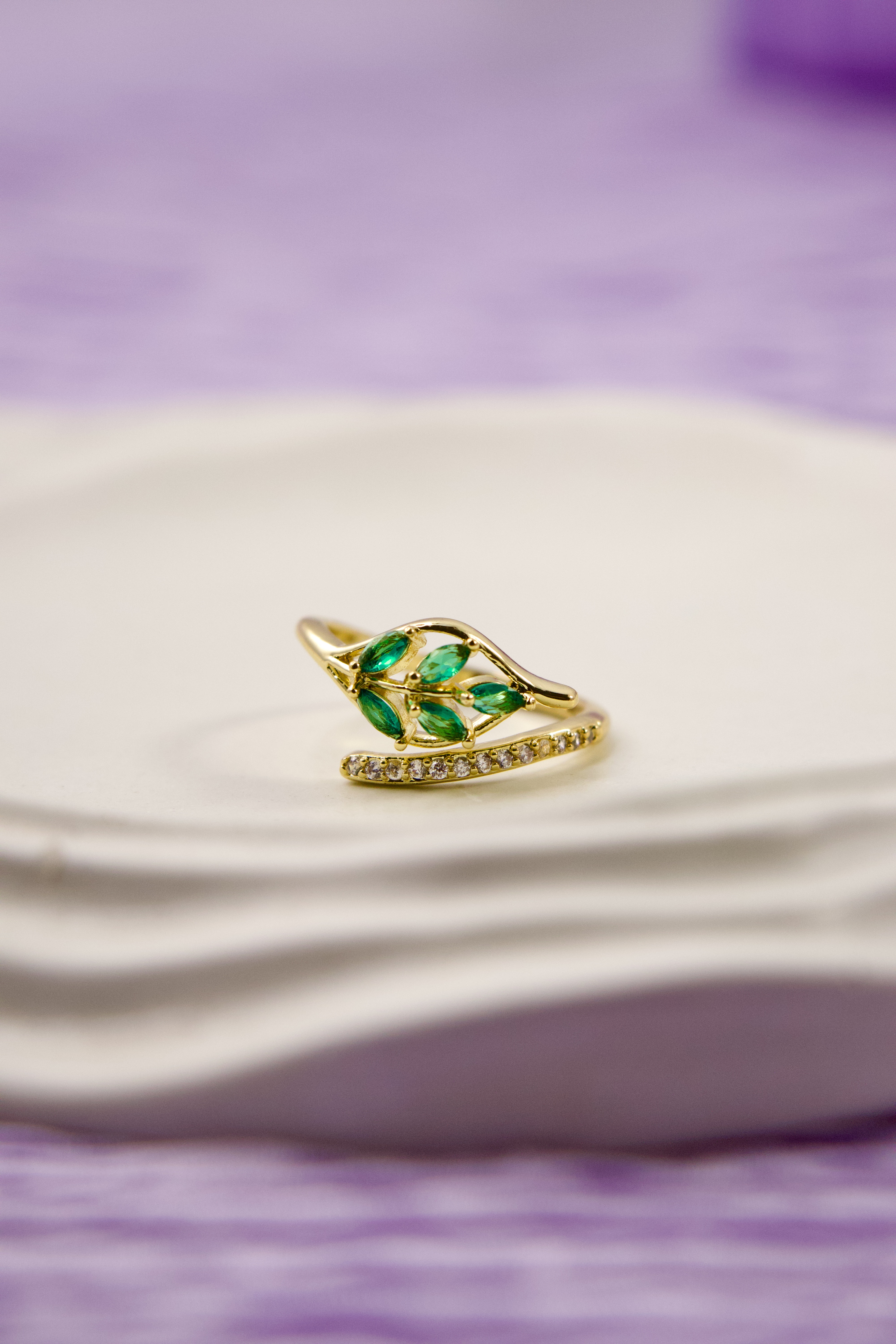 Emerald Leaf Gold Ring