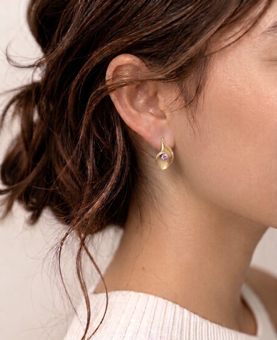 Conch shell  Stud Earrings