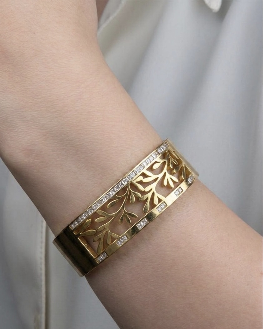 Gold Leaf Motif Bracelet