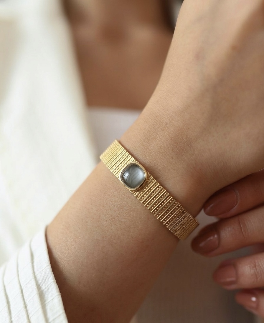 Elegant Gold Bracelet