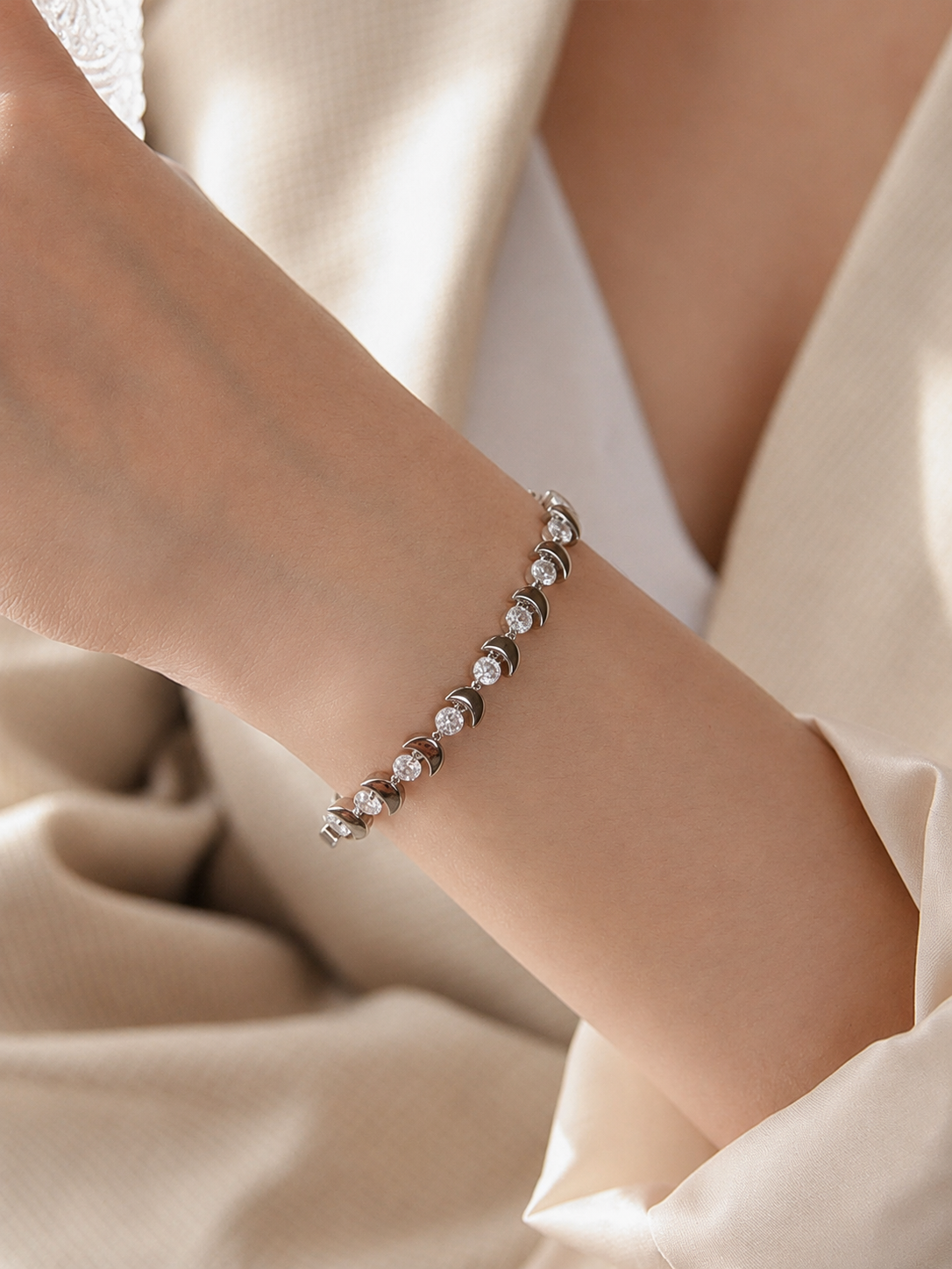Elegant Crystal Bracelet