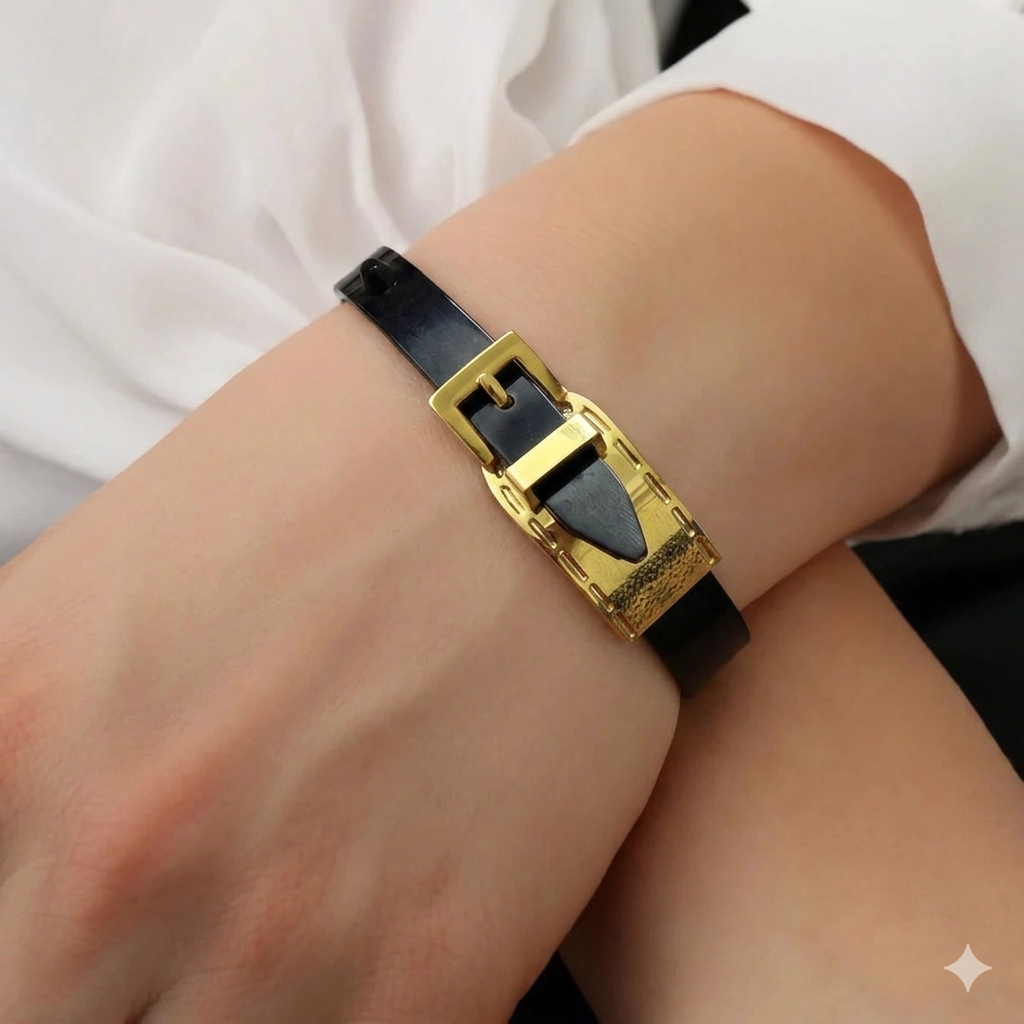 Buckle Design Leather Bracelet