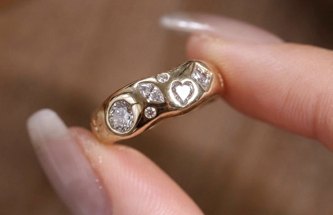 Gold Diamond Heart Ring