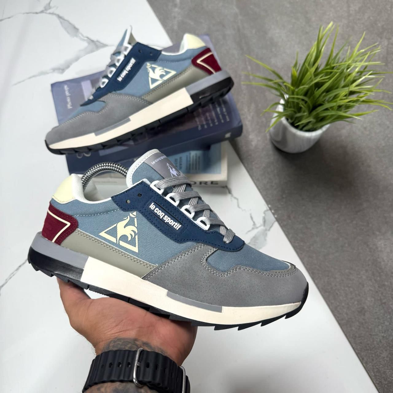 Le Coq Sportif Omega