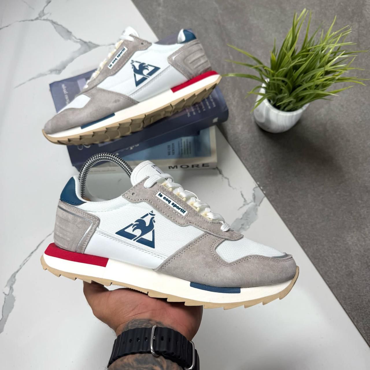 Le Coq Sportif Omega