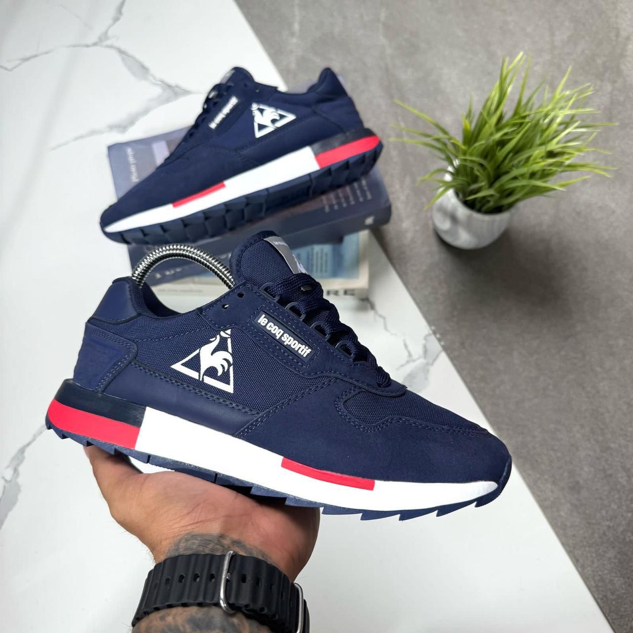 Le Coq Sportif Omega