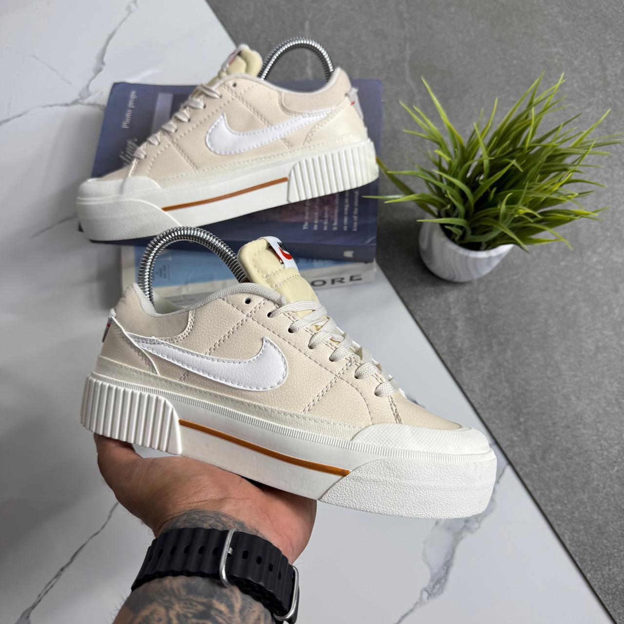 Nike Court Legacy