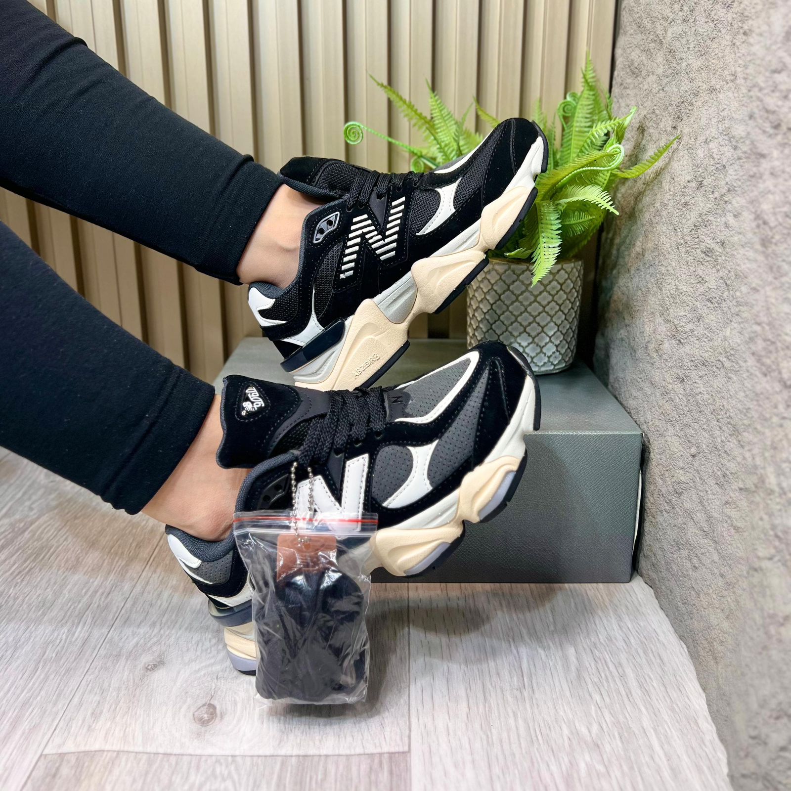 New Balance 9060