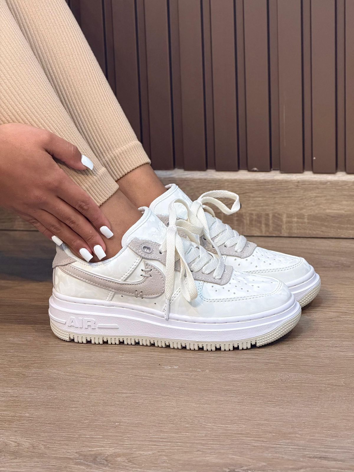Nike Air Force 1 Deluxe