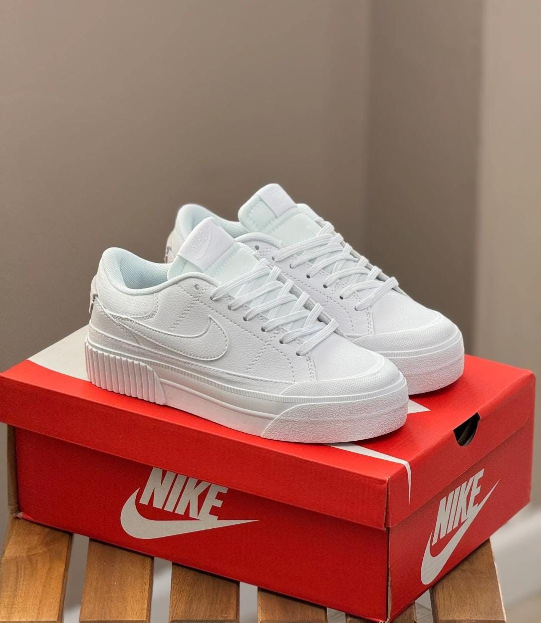 Nike Court Legacy