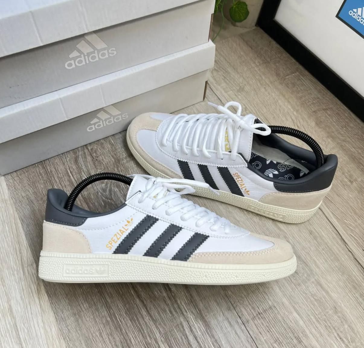 Adidas Spezial