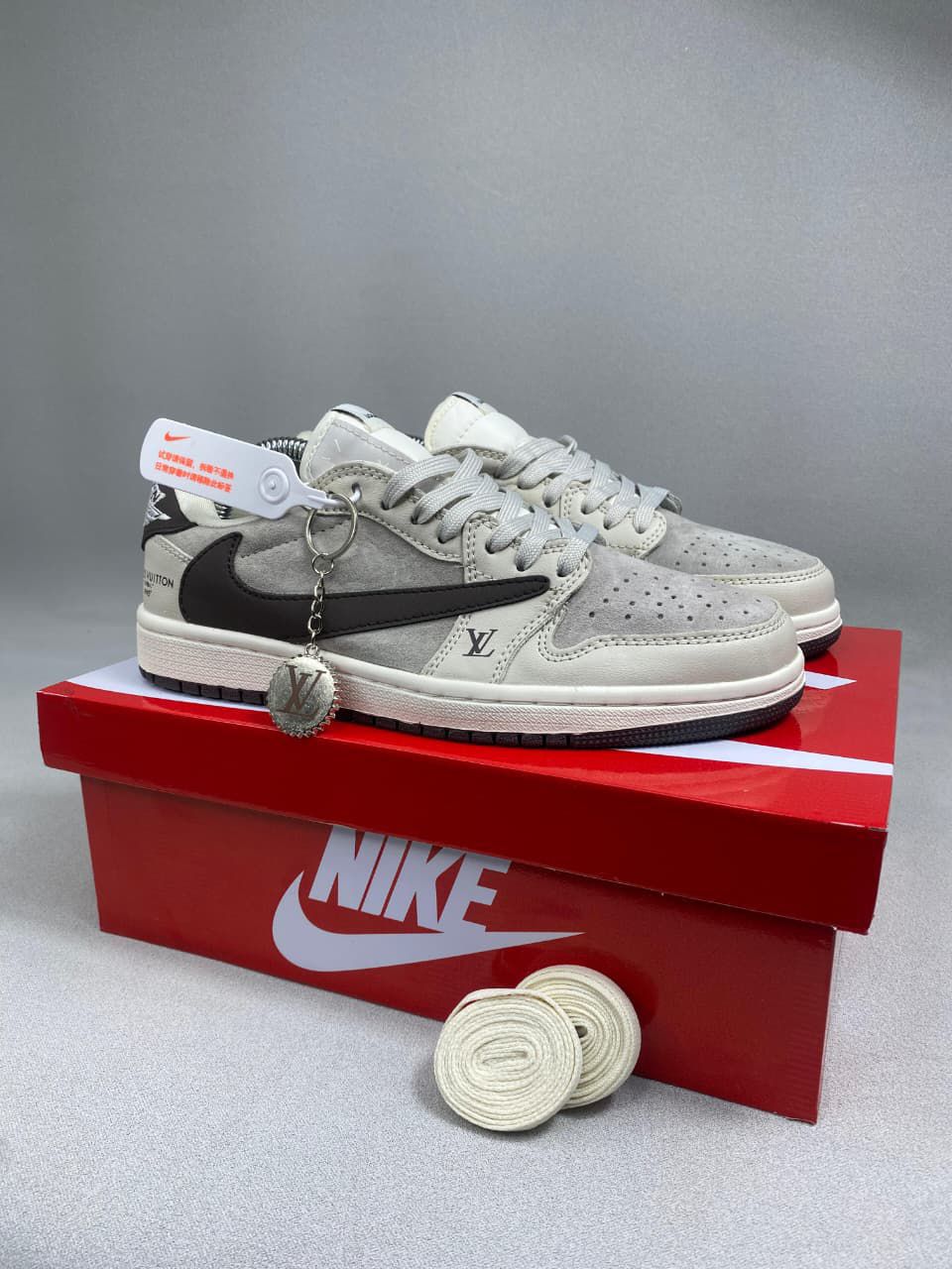 Jordan Retro 1 Travis