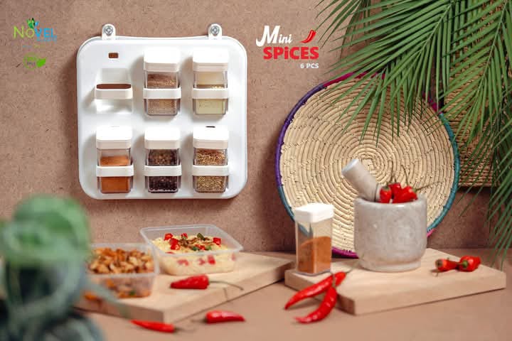 Novel 6 in 1 Mini Crystal Spice Jars With Stand