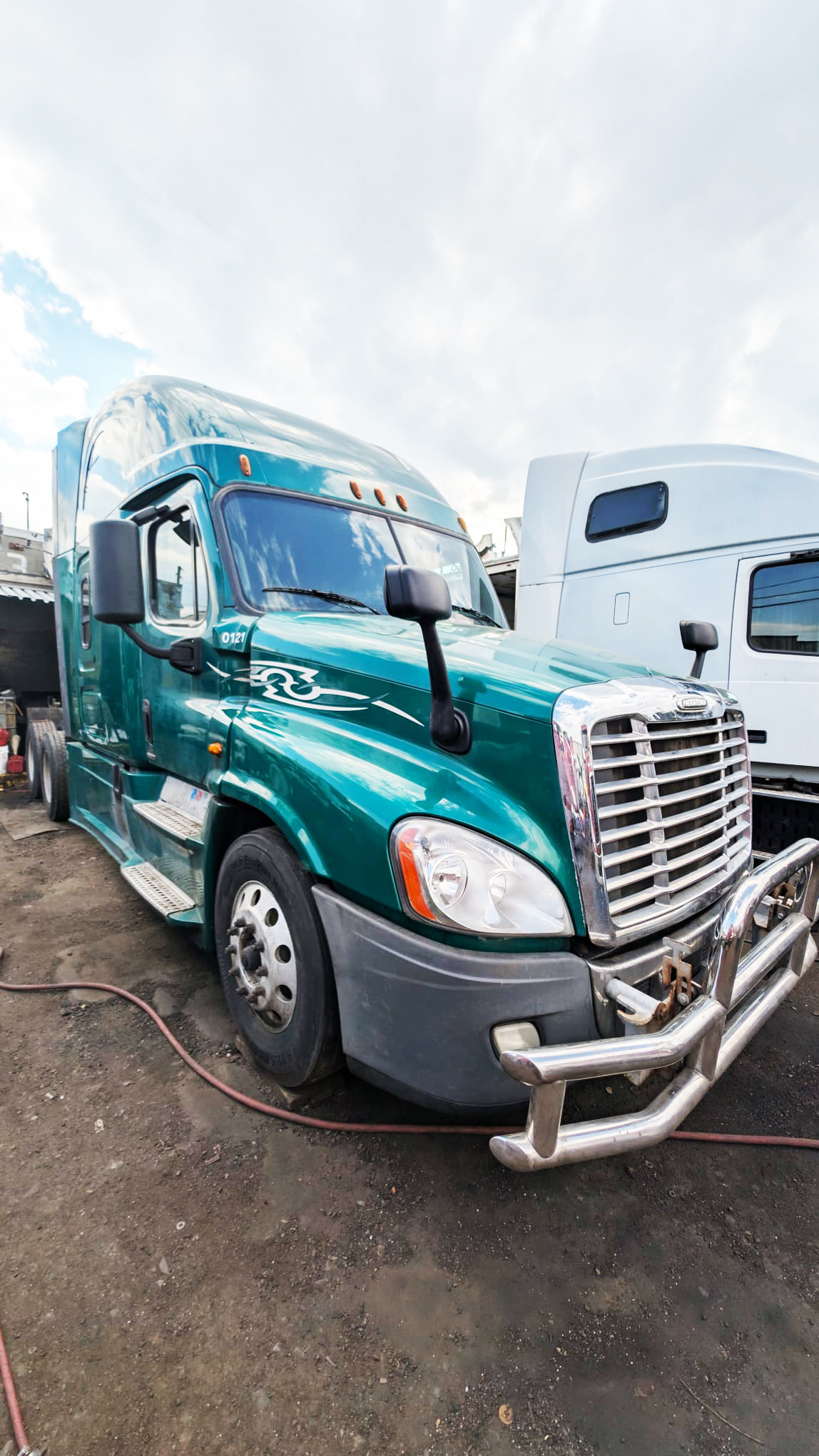 FREIGHTLINER
