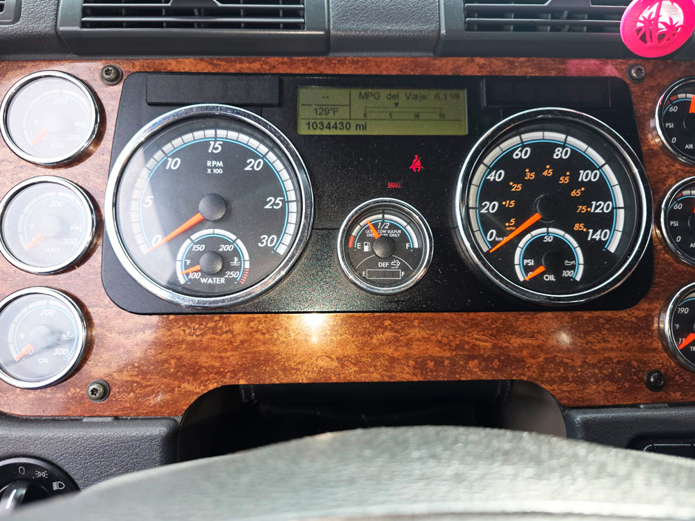 FREIGHTLINER CASCADIA