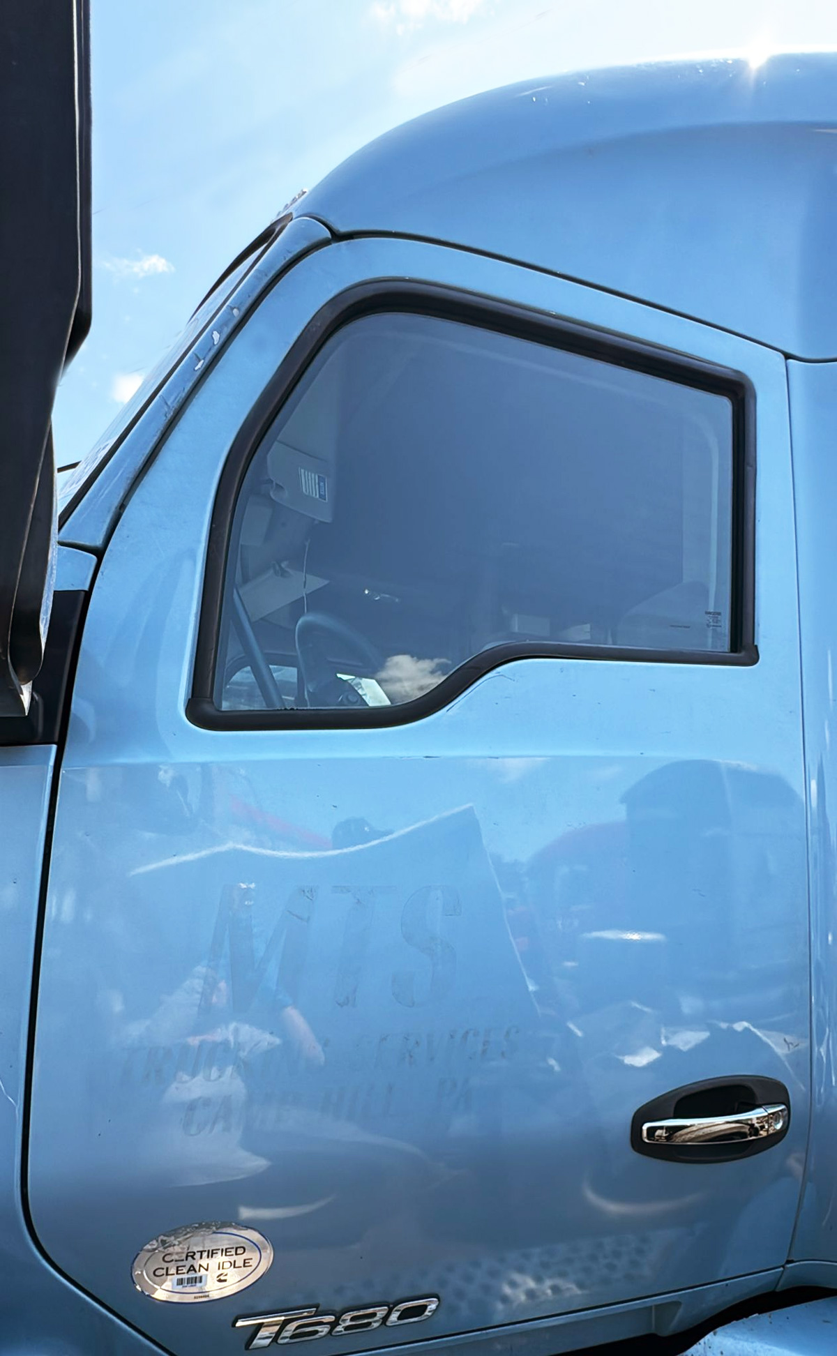 Kenworth T680 2014 Driver side door