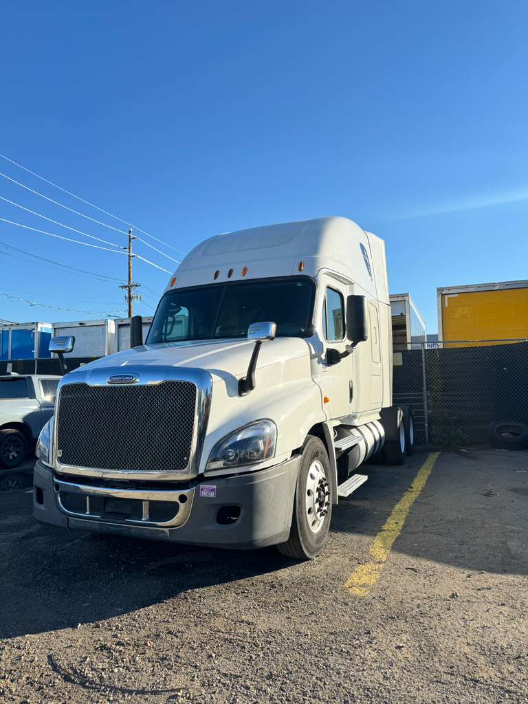 2015 FREIGHTLINER CASCADIA GLIDER