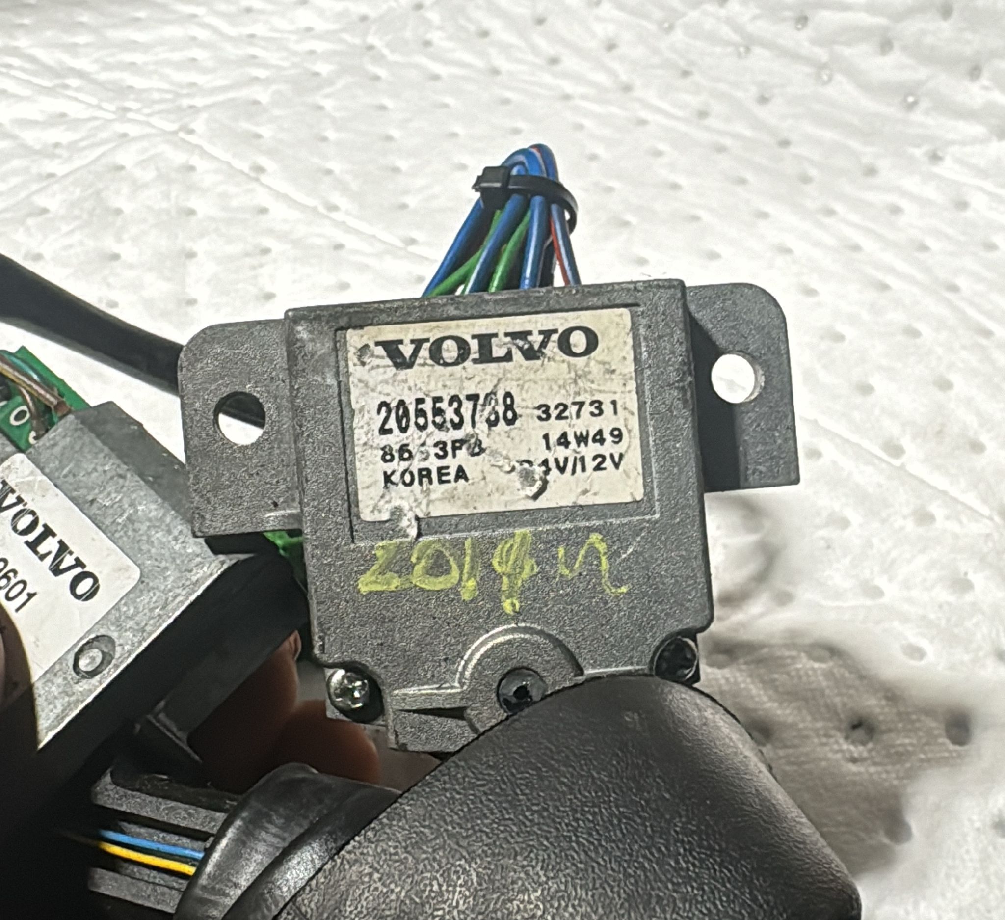 Volvo Column Switch / Brake & Wiper Control P/N 20553738, P/N 21759601