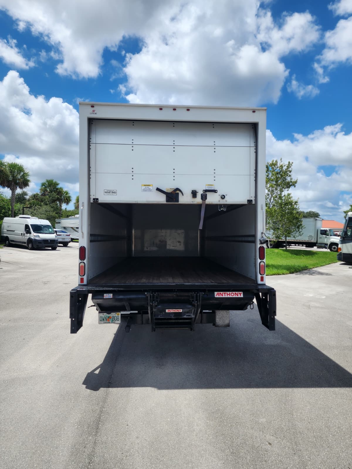 ISUZU 2021 NRR 20ft diesel