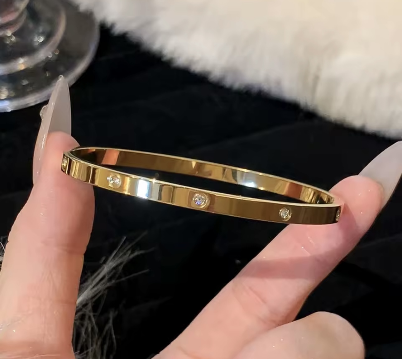 Bracelet jonc avec diamants 