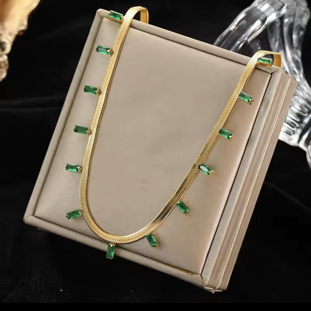 Collier émeraudes