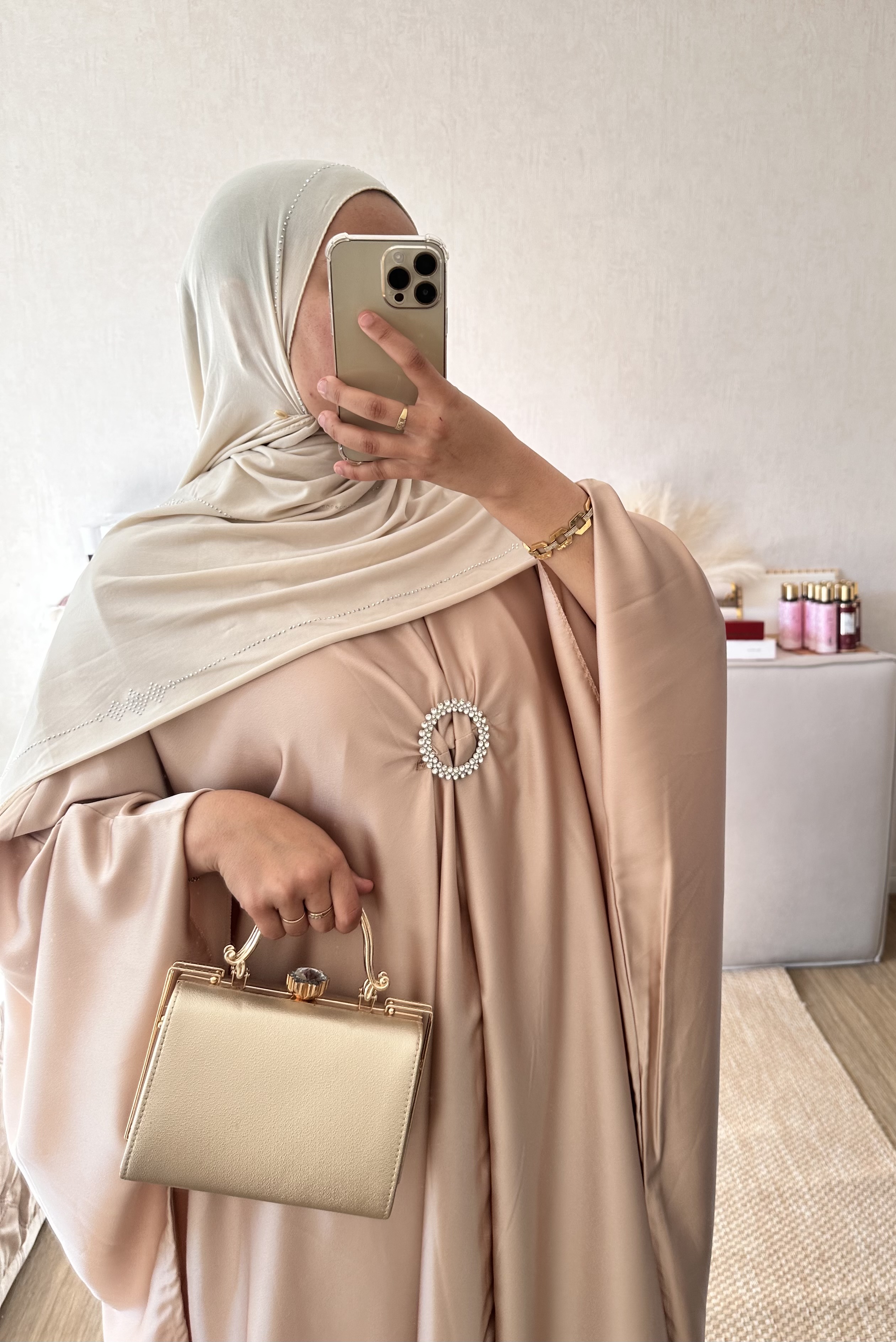 Abaya élégante en satin