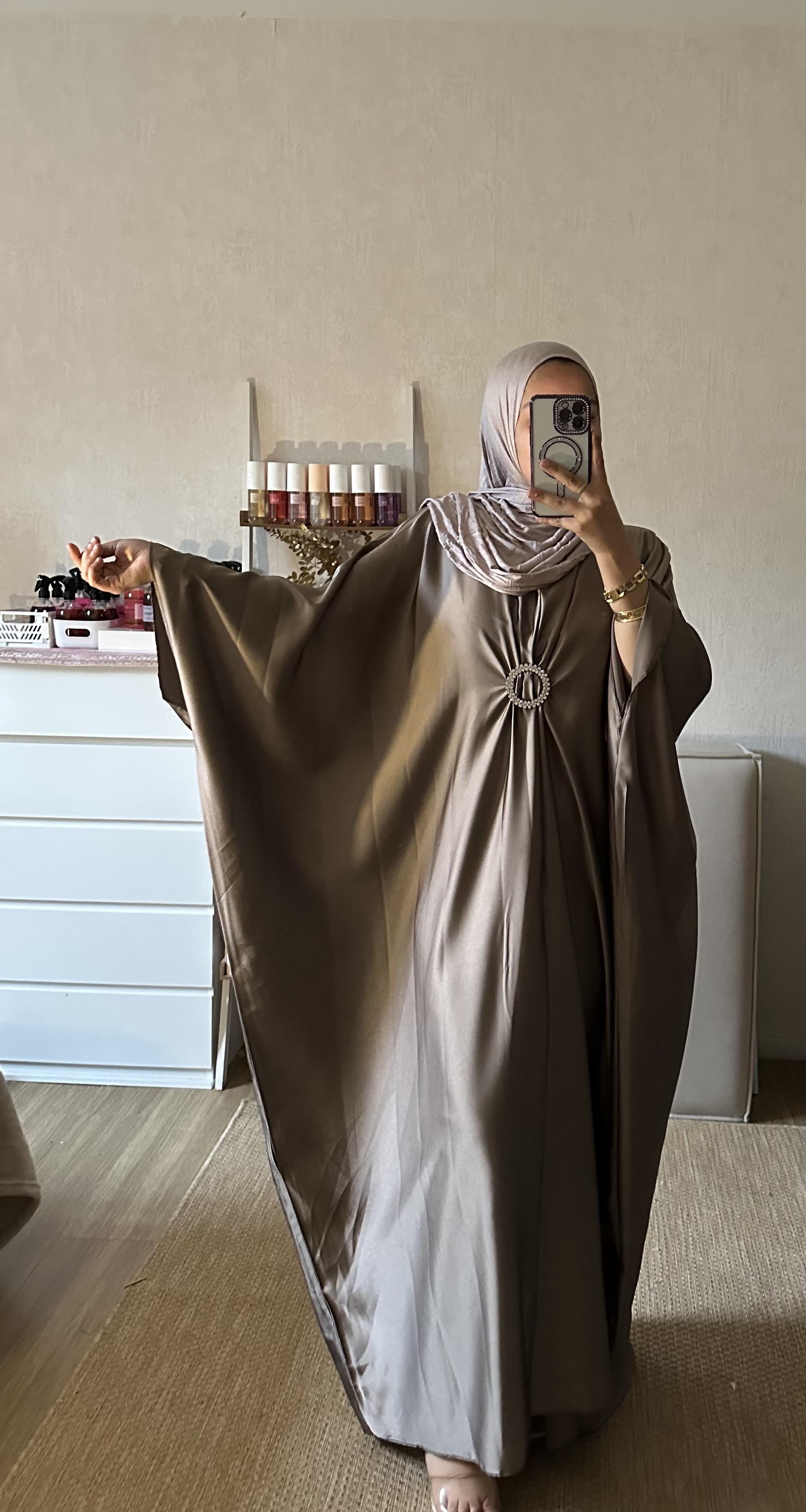 Abaya élégante en satin