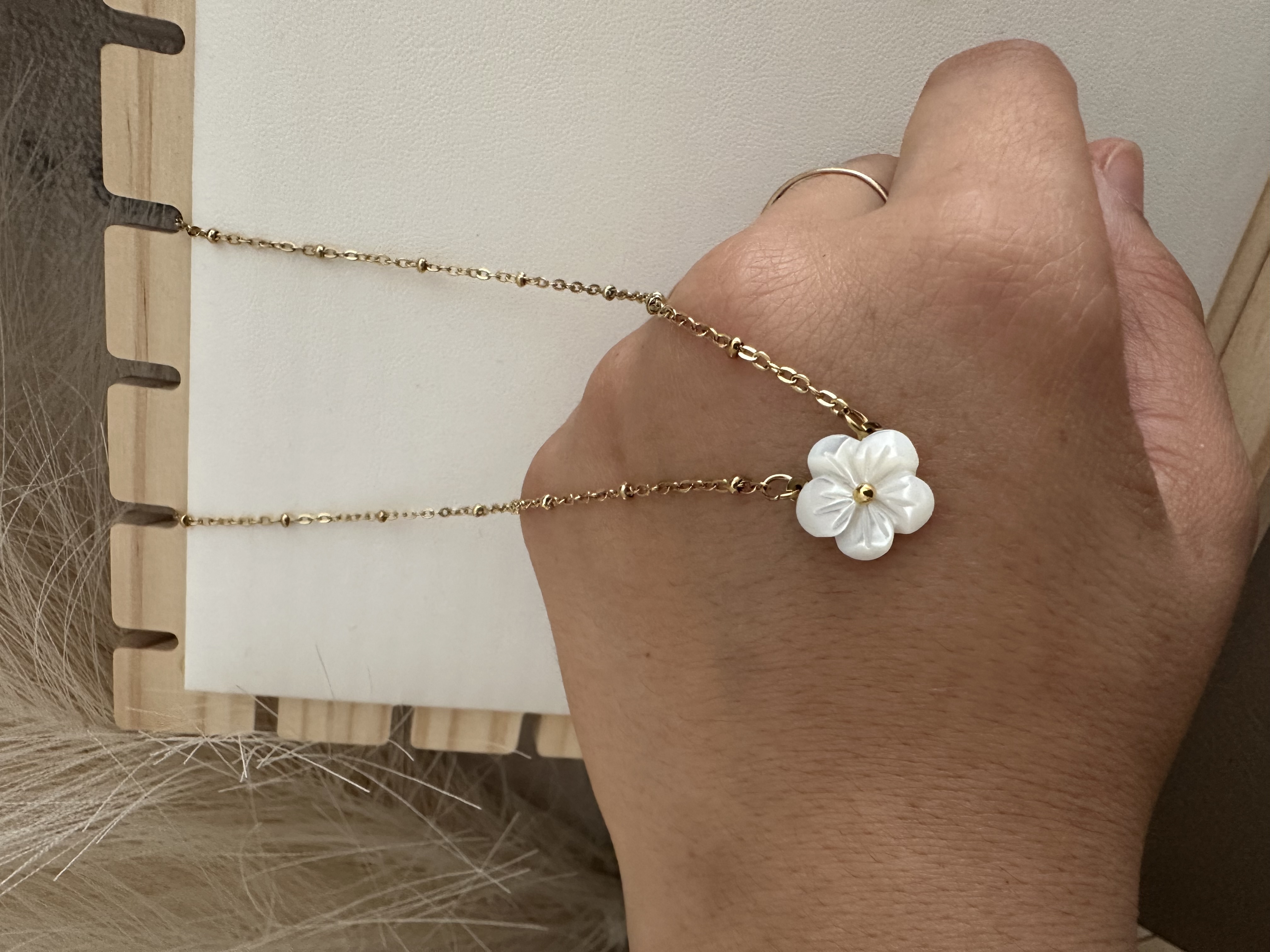 Collier pendentif fleur
