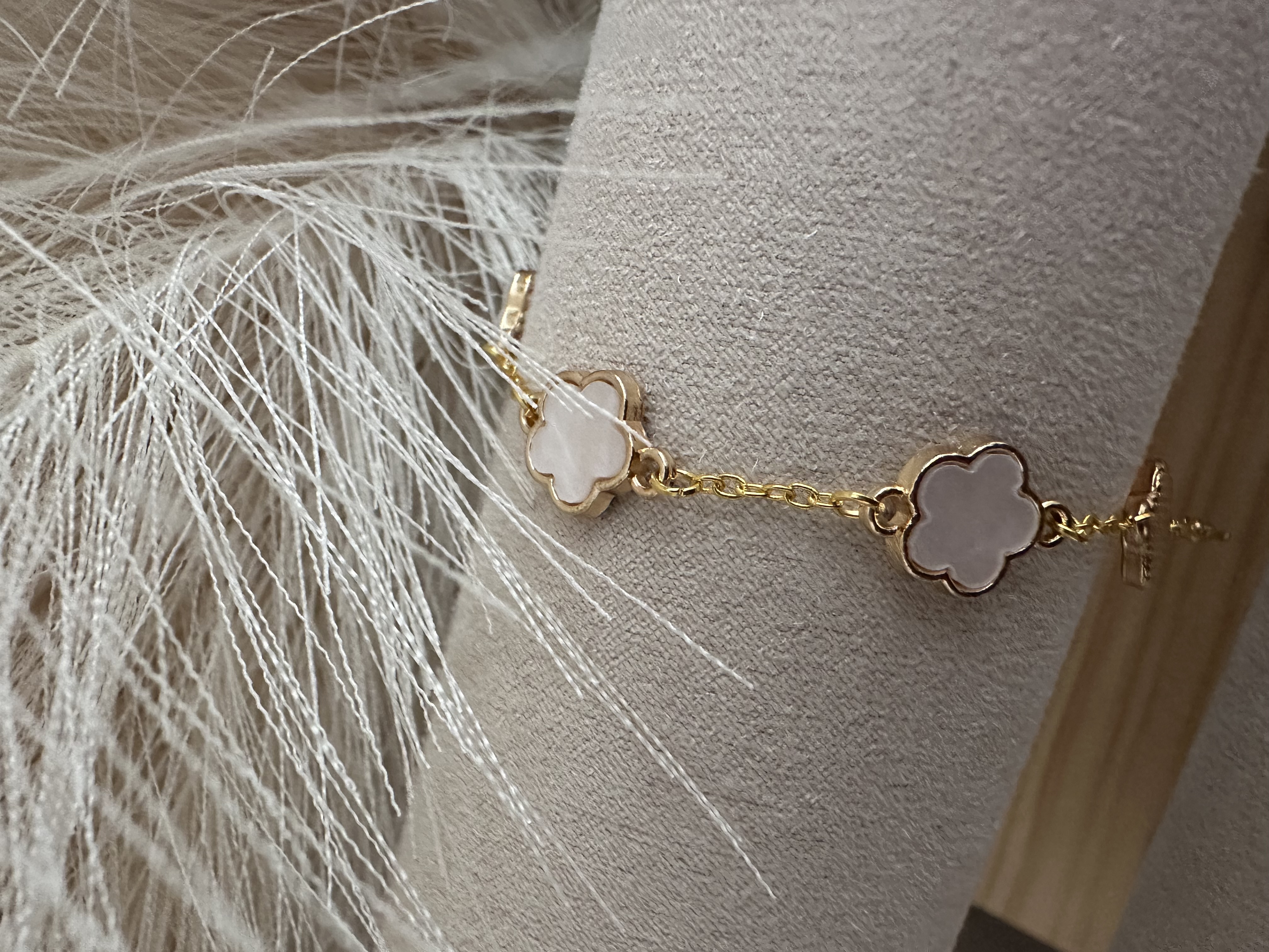 Bracelet nacre rosé fleurs