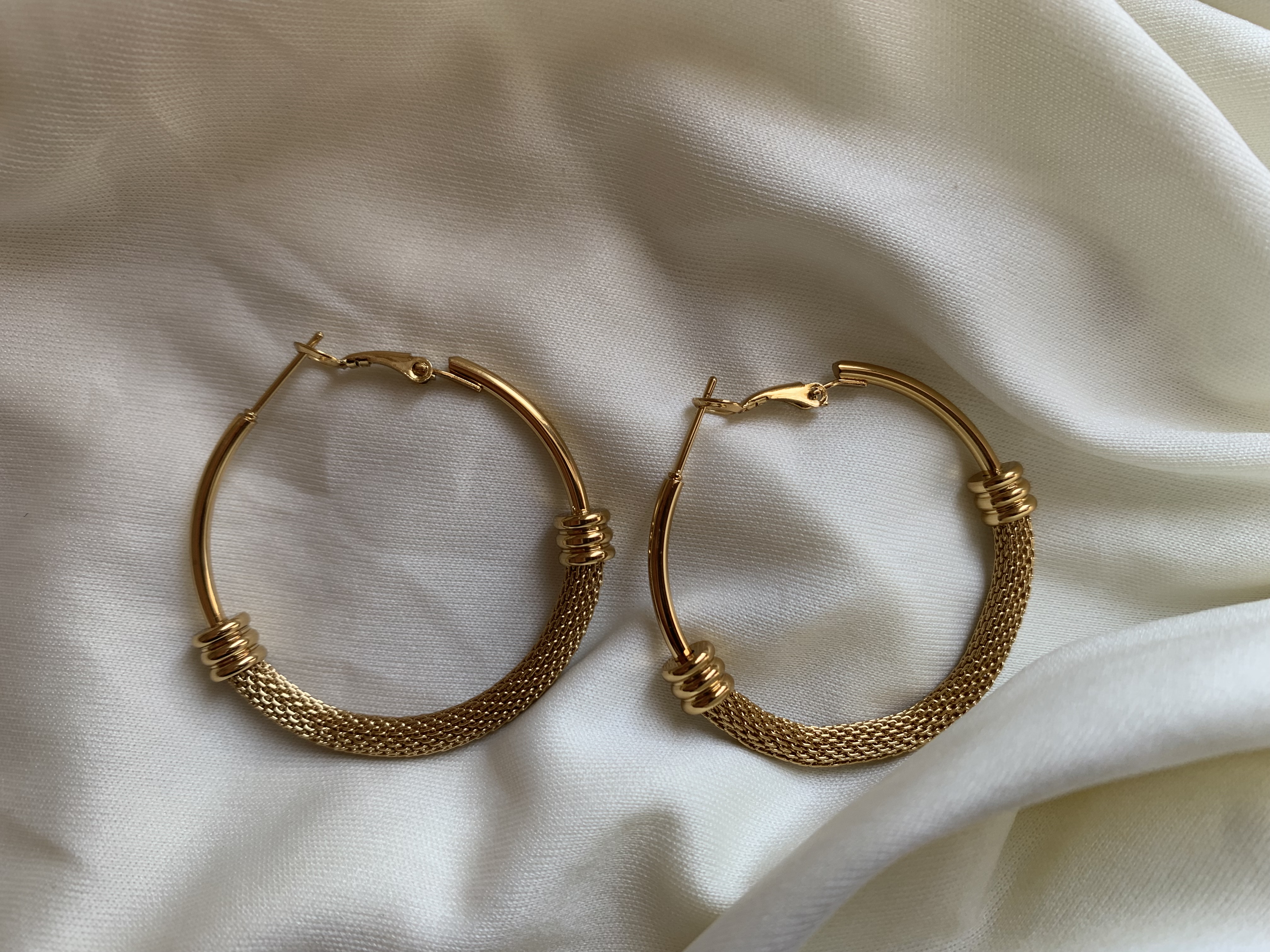 Boucles d’oreilles créoles dorées