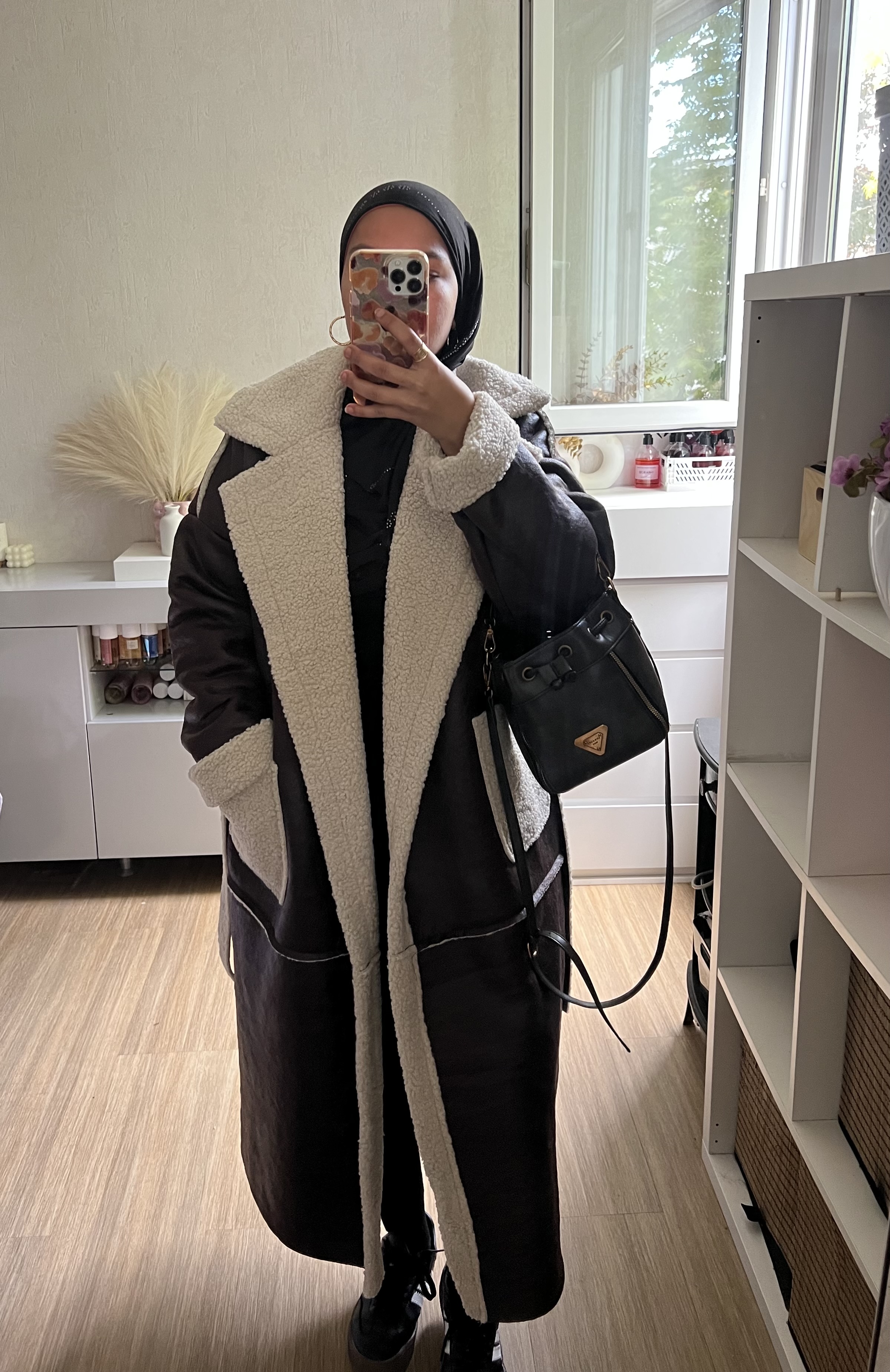 Manteau long en laine avec moumoute