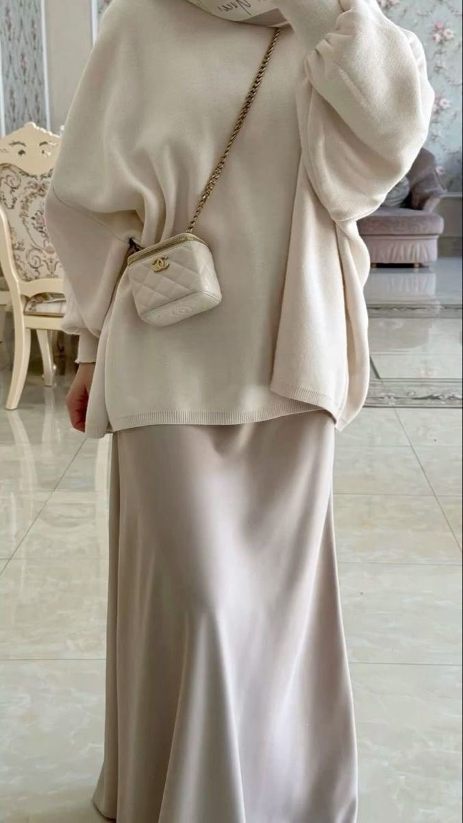 Jupe en satiné épais