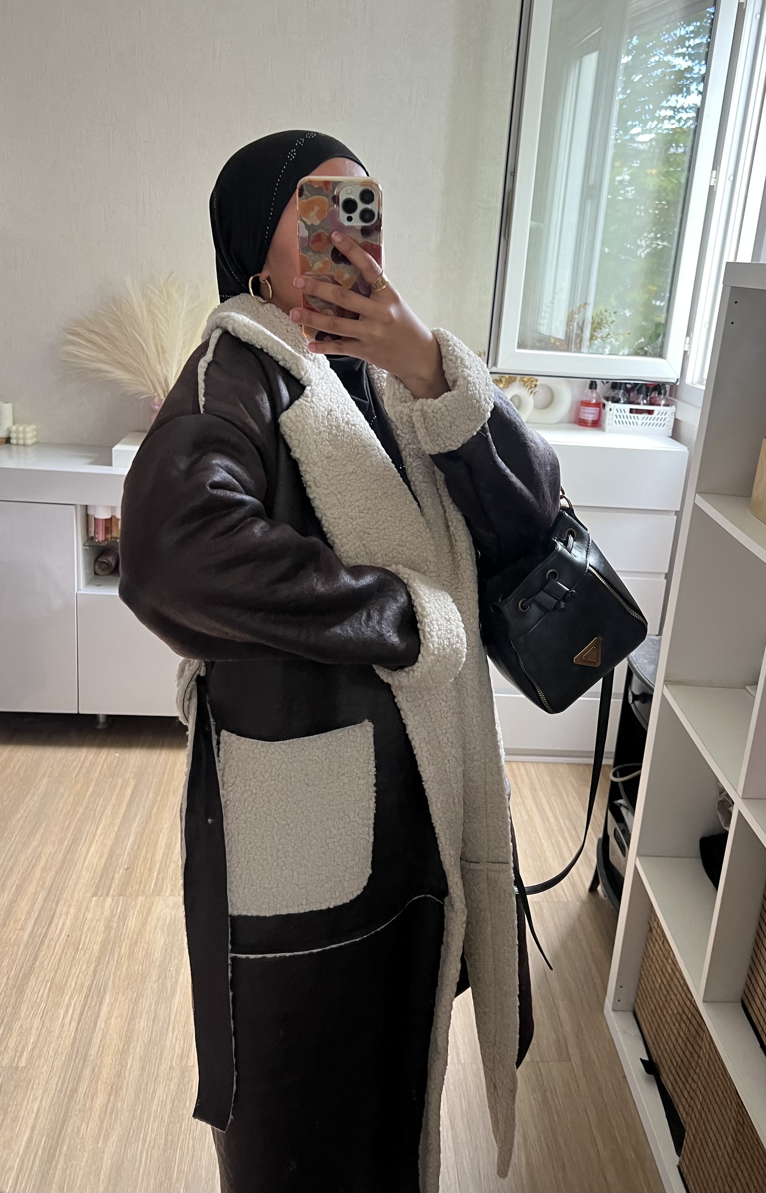 Manteau long en laine avec moumoute