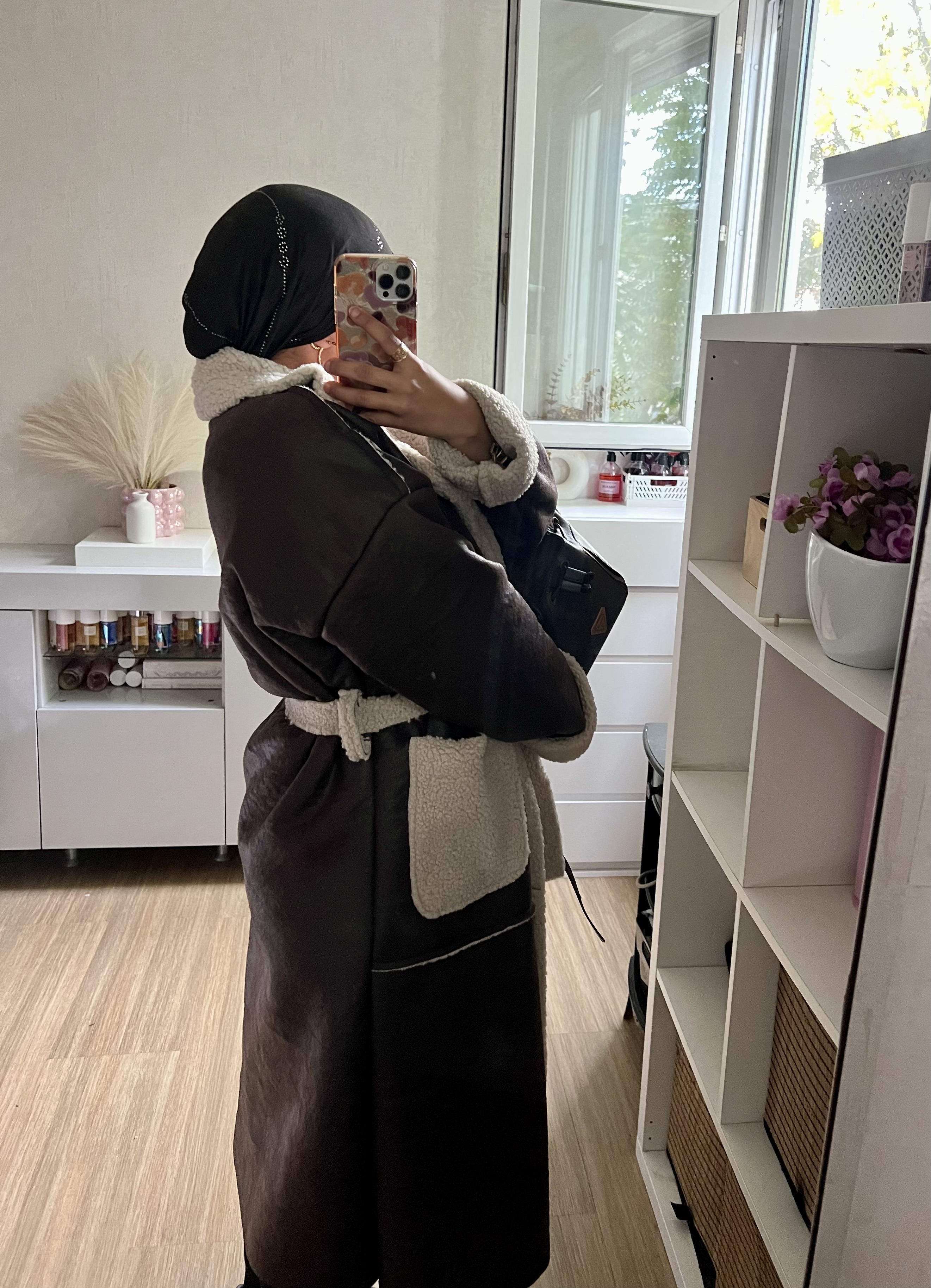 Manteau long en laine avec moumoute
