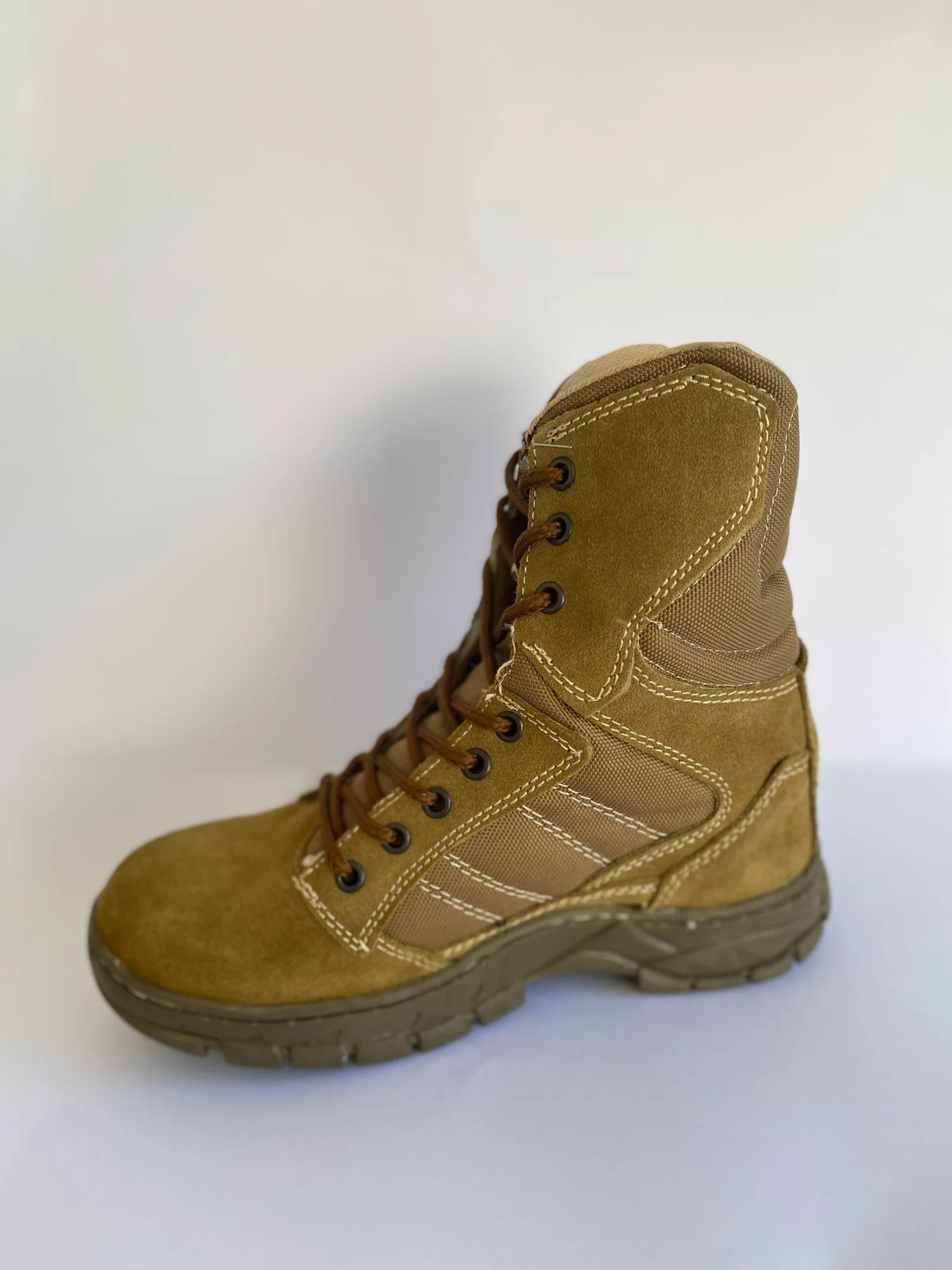 Bota Táctica Camel 8000-4
