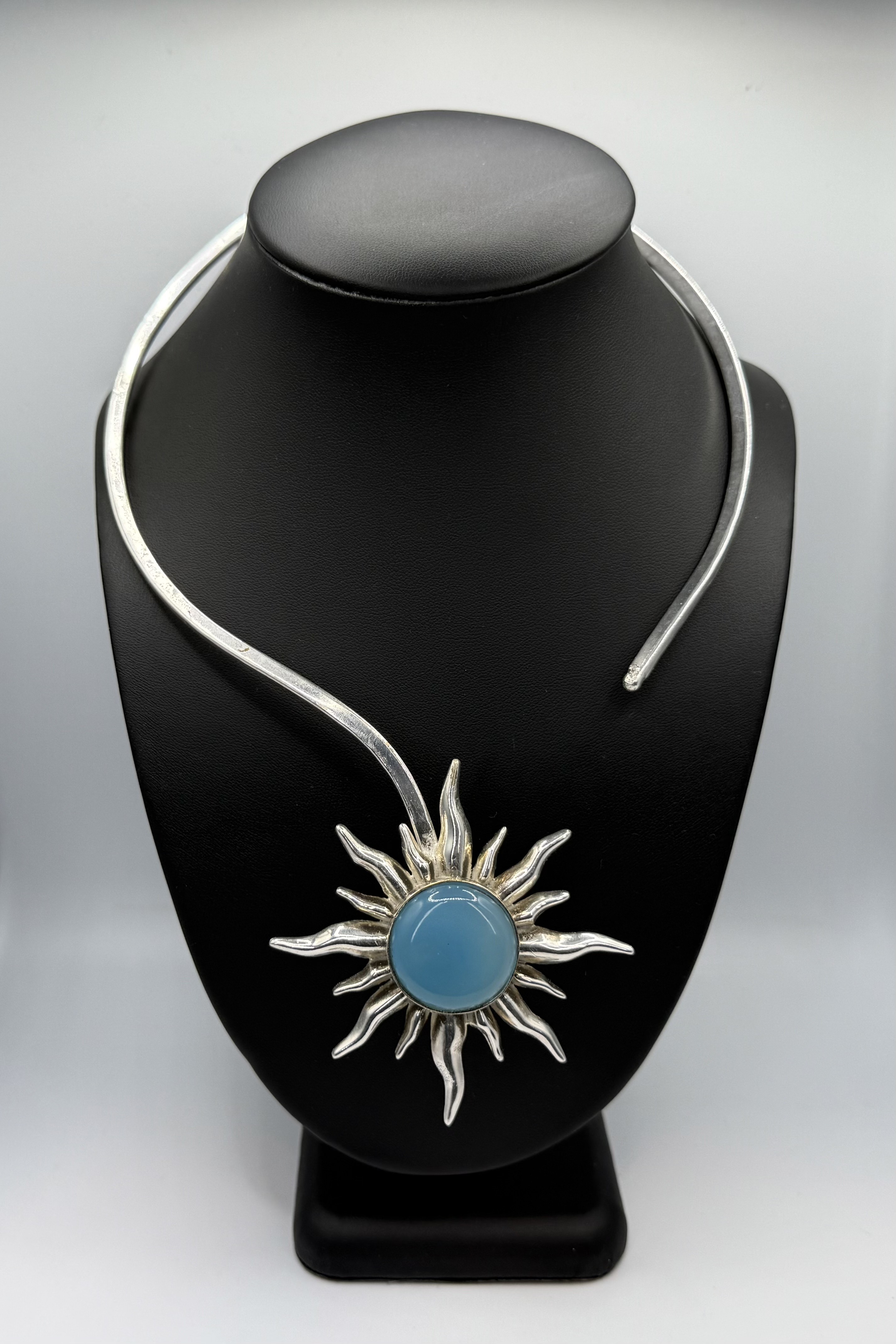 Tranquil Dawn Sunburst