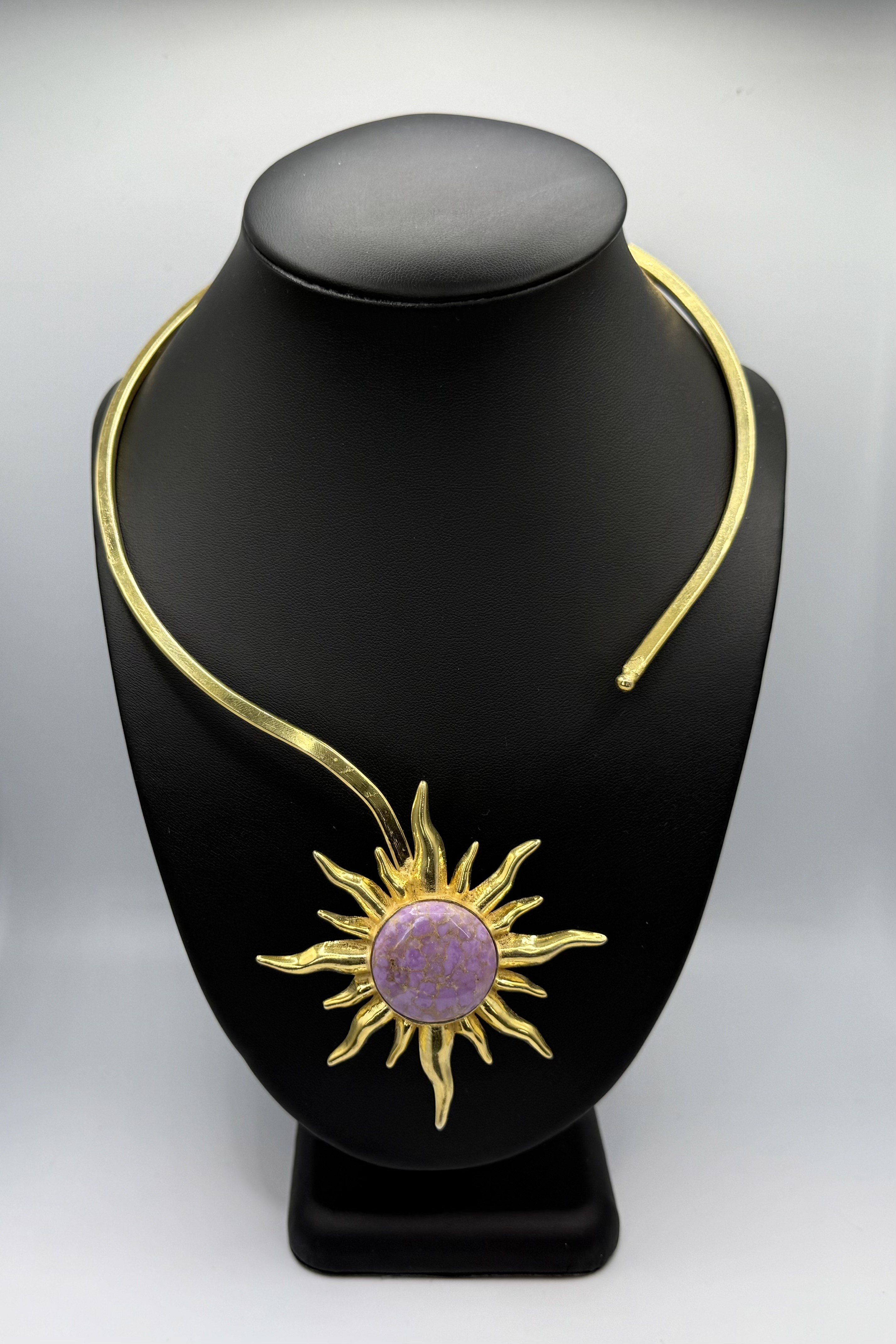 Rose Quartz Radiance Sunburst