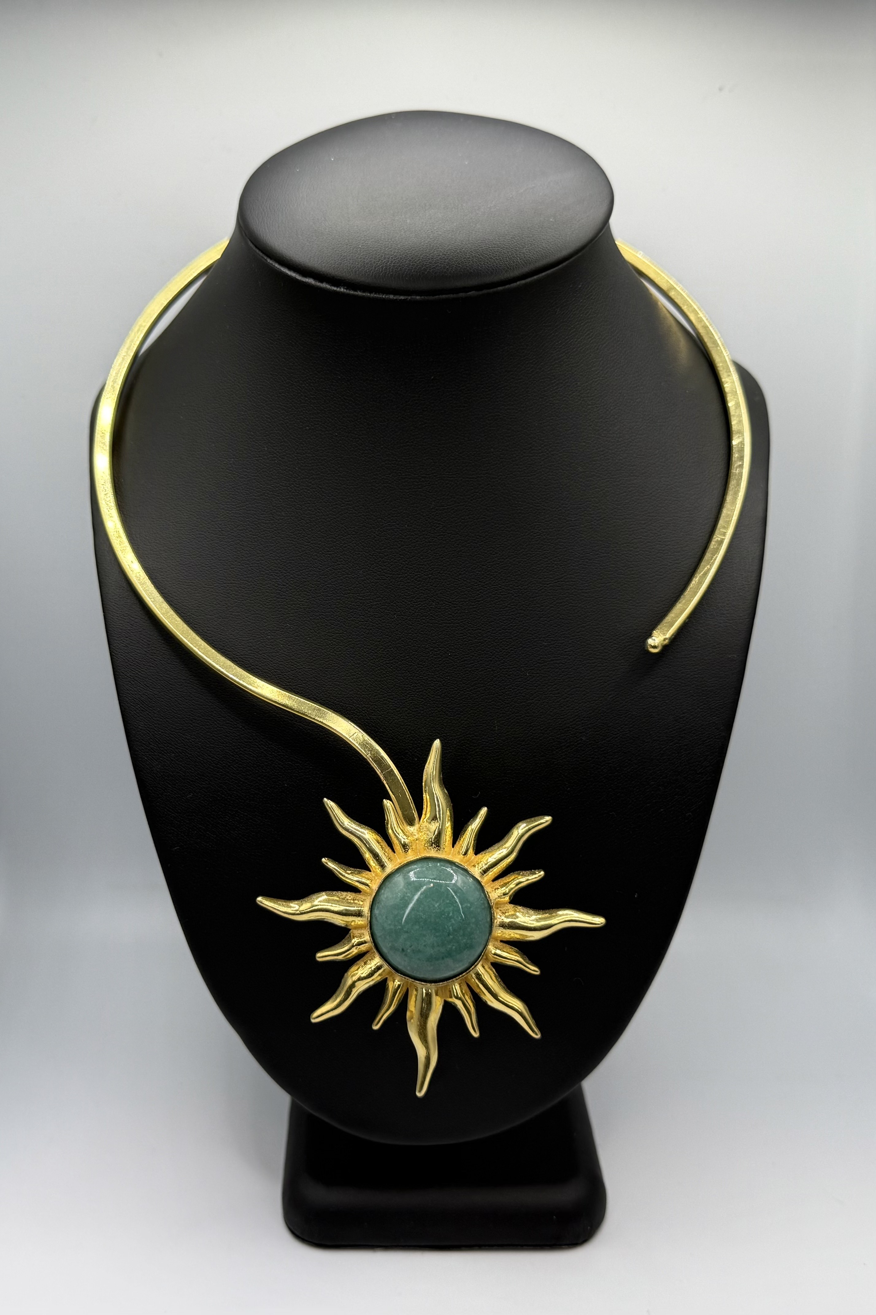 Seafoam Whisper Sunburst