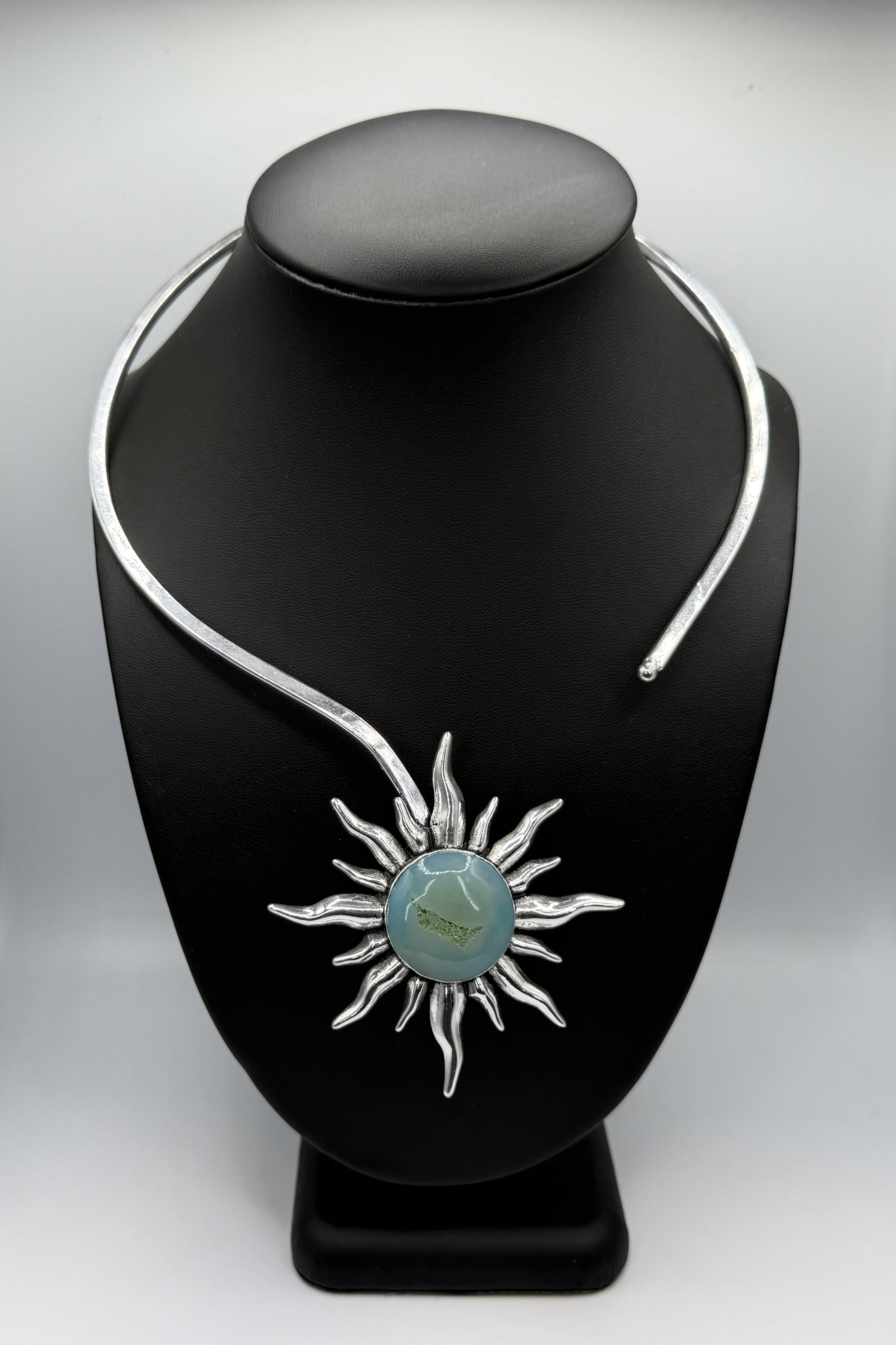 Seafoam Whisper Sunburst