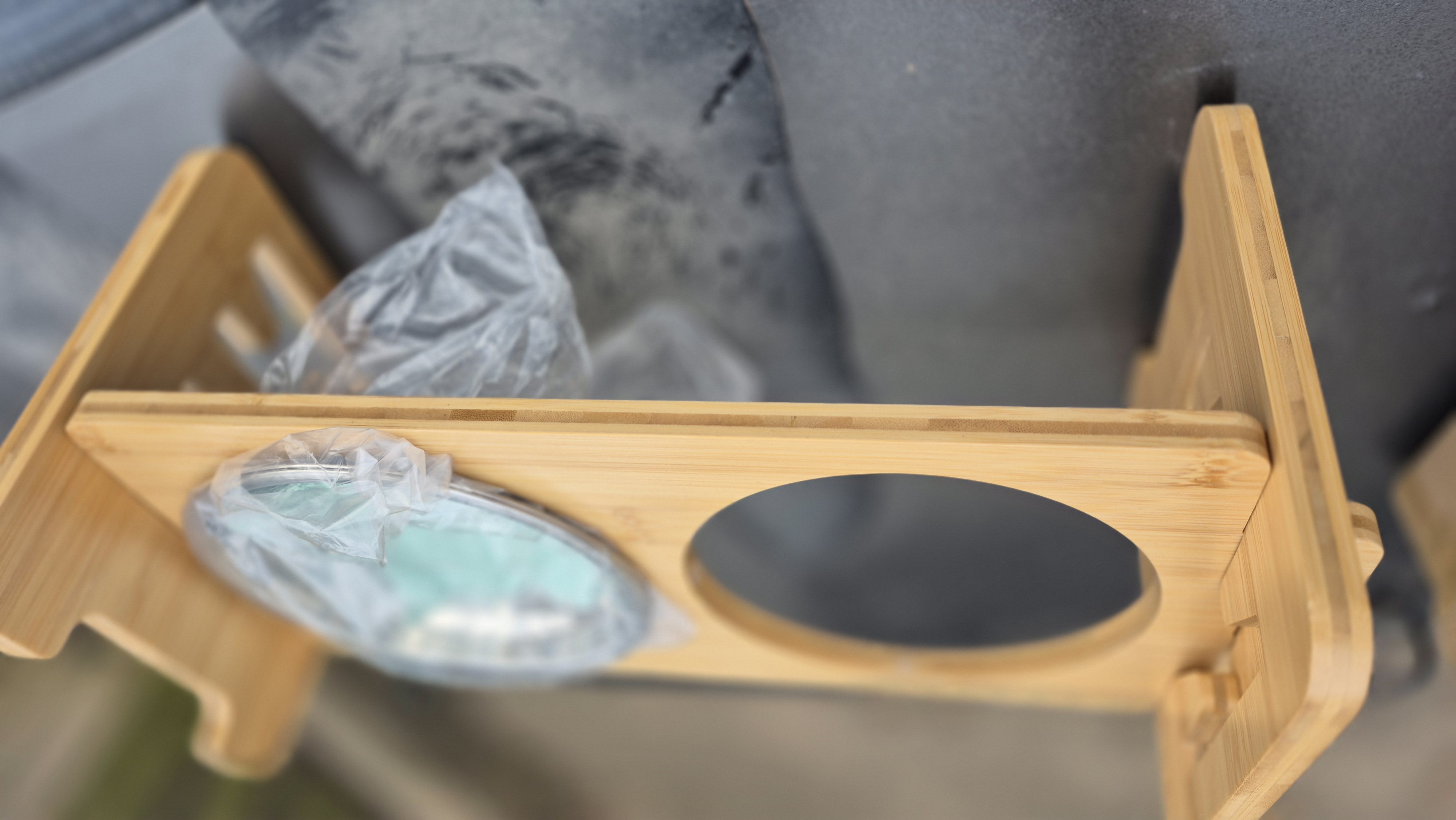 Raised Pet Dish Holder