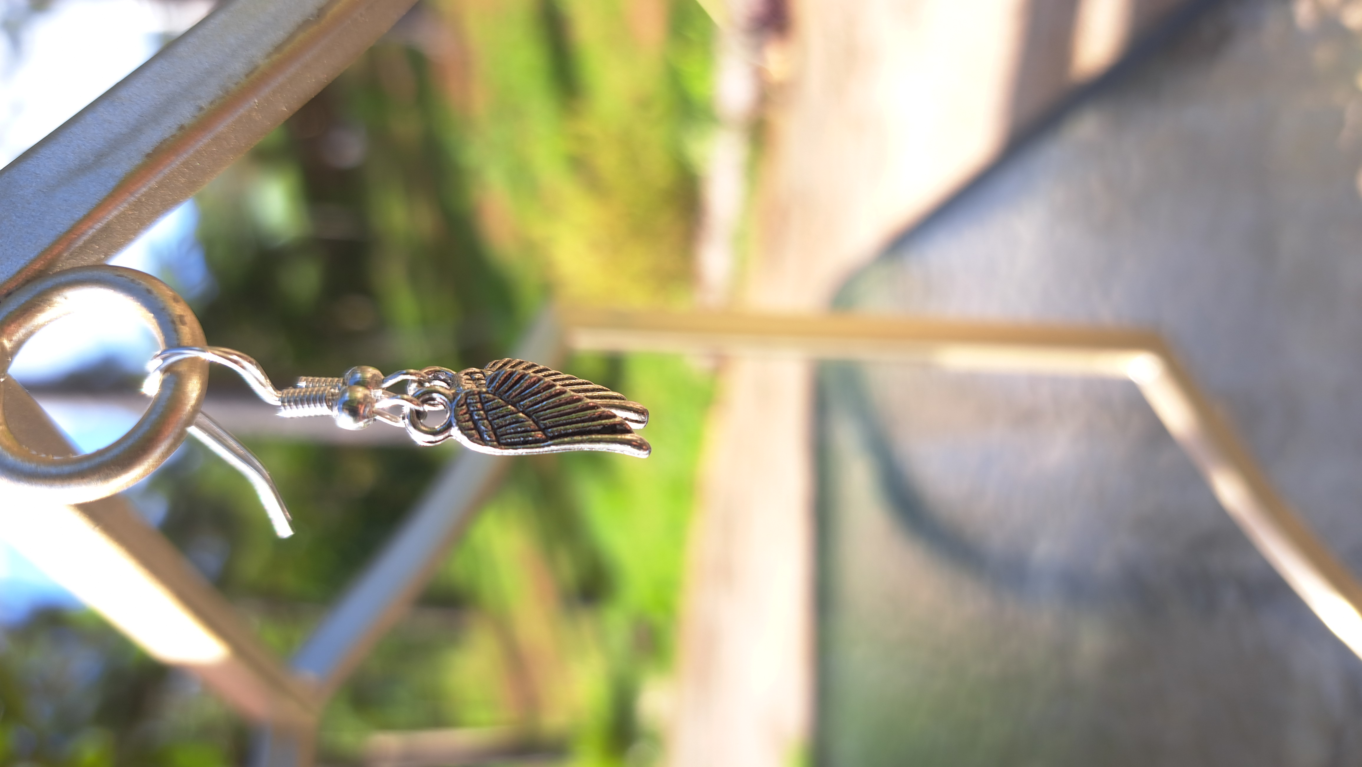 Wing-shaped earrings