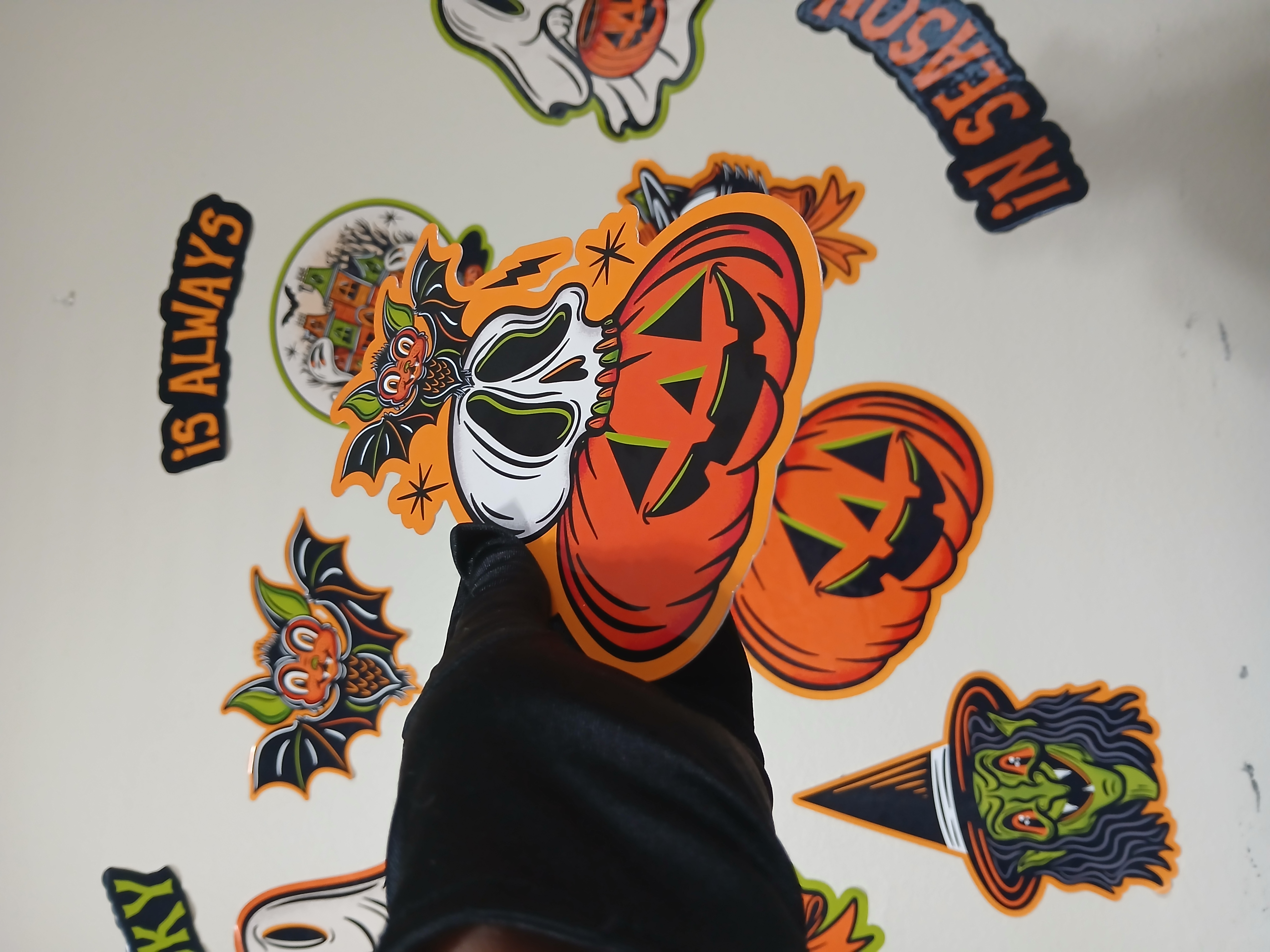 Spooky Season Jack-O-Lantern Skull Bat Stack Halloween Wall Decor Paper Die Cut