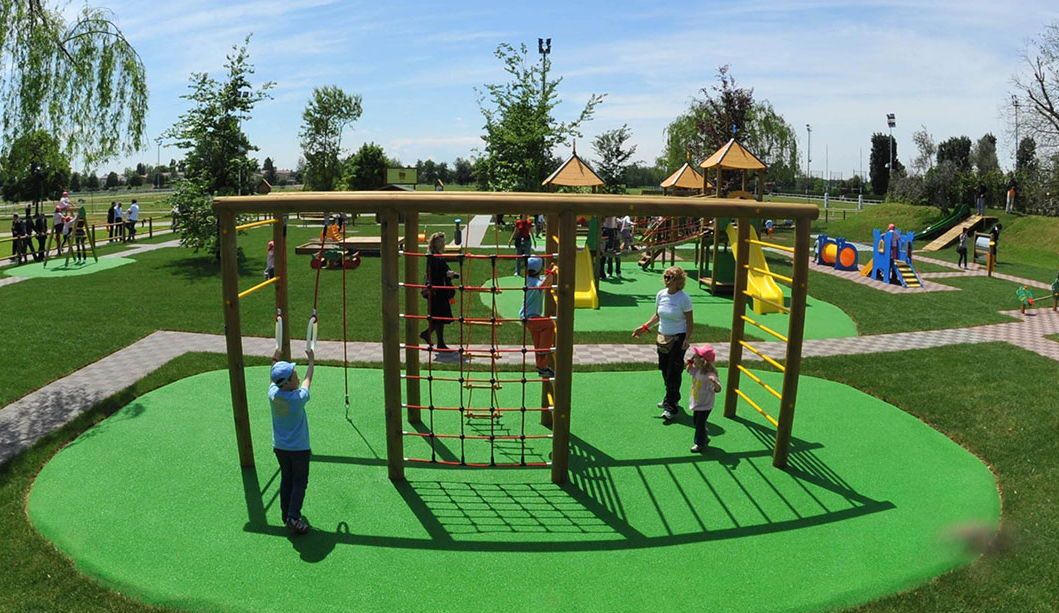 FORNITURA E POSA IN OPERA DI TAPPETO ANTITRAUMA PER AREE GIOCO BAMBINI