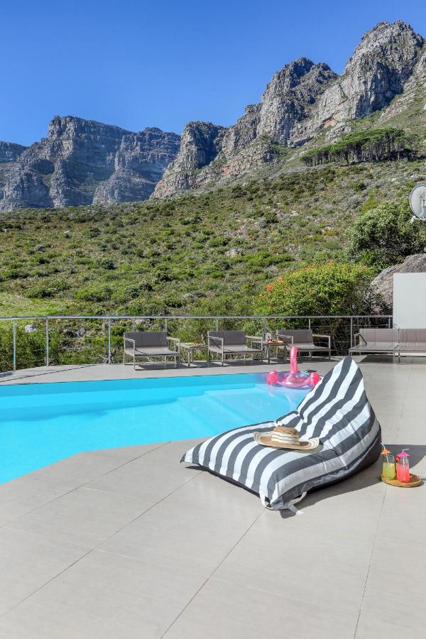 CAPETOWN SELF CATERING HOLIDAY ACCOMODATION