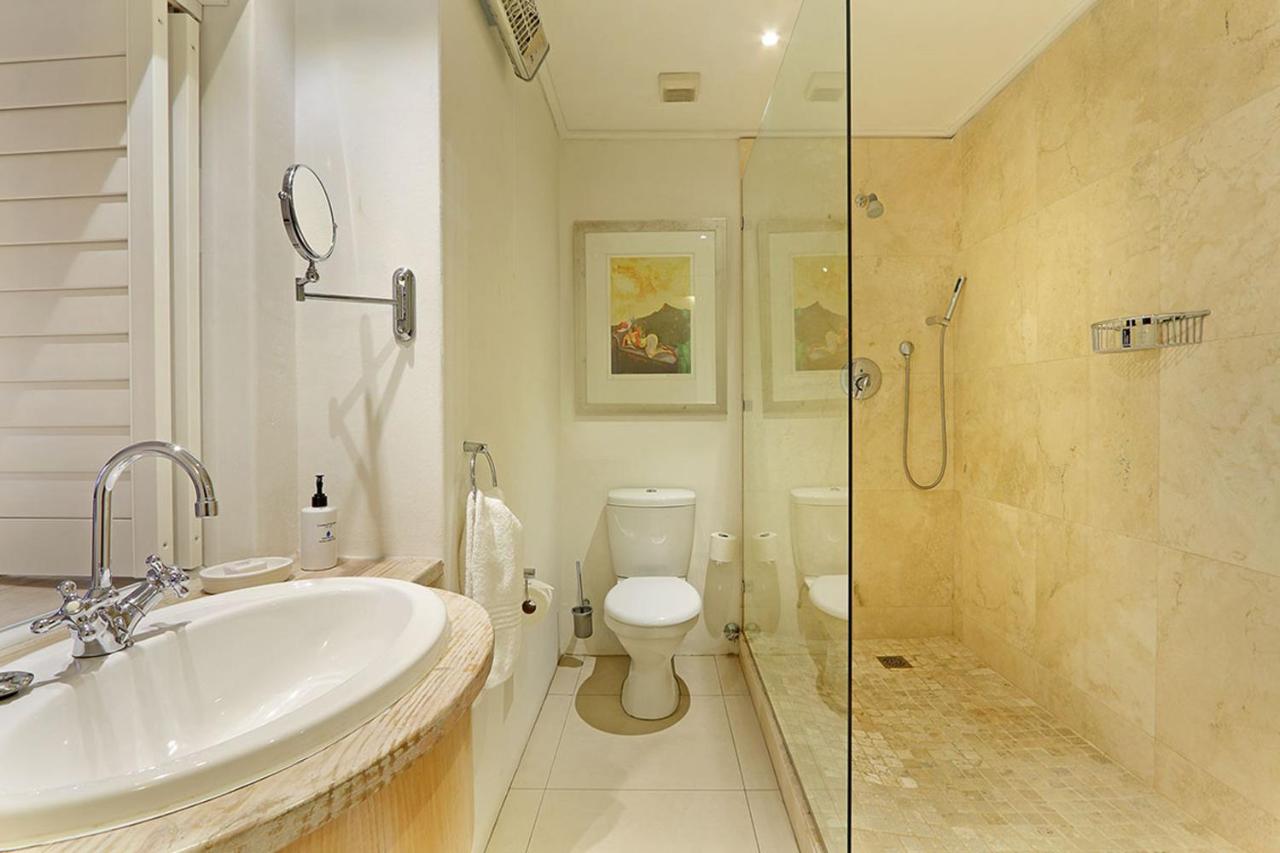 CAPETOWN BEACHFRONT SELF CATERING ACCOMODATION