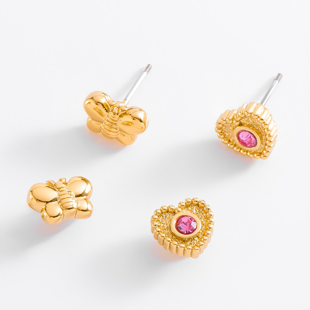 Aretes baño oro abejita y corazón la elección ideal
