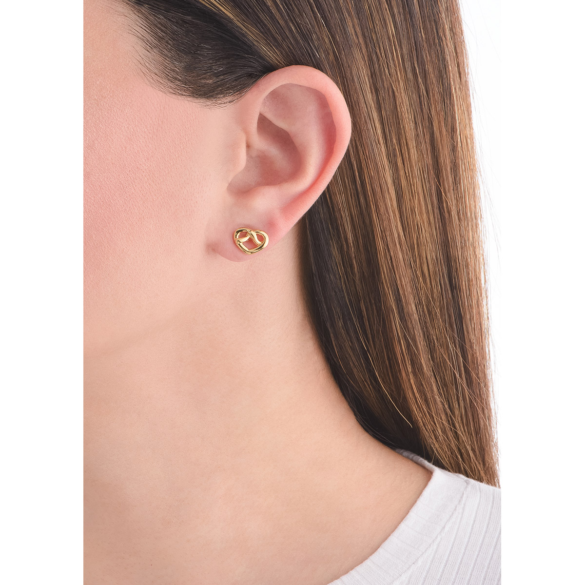 Aretes de corazón en baño de oro 18k