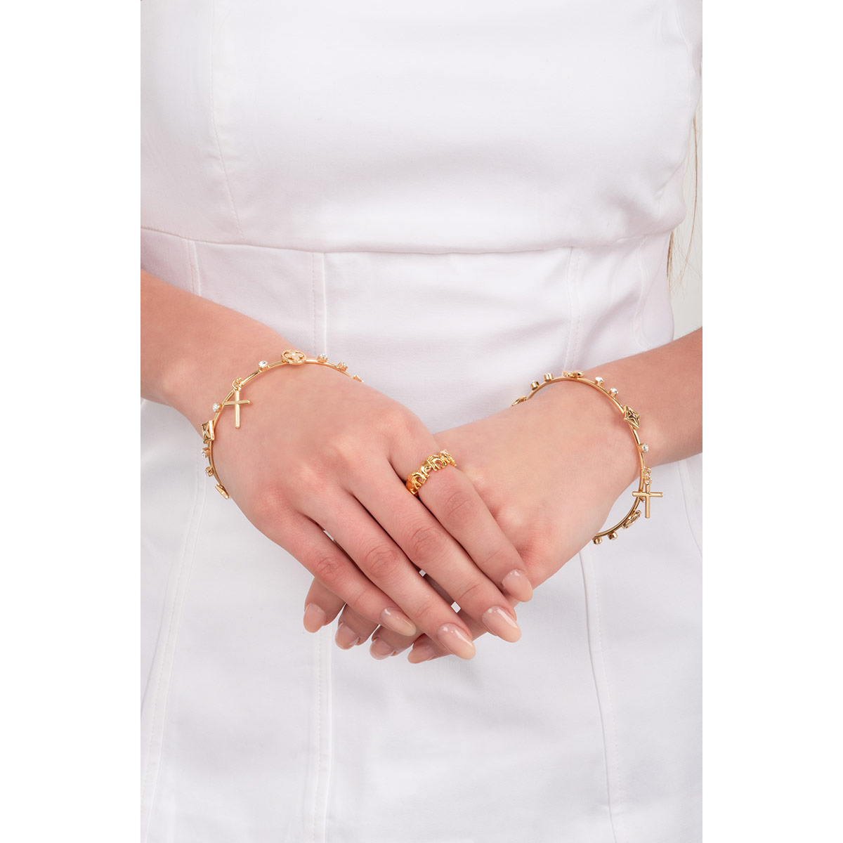 Anillo en baño de oro diseño de elefantes